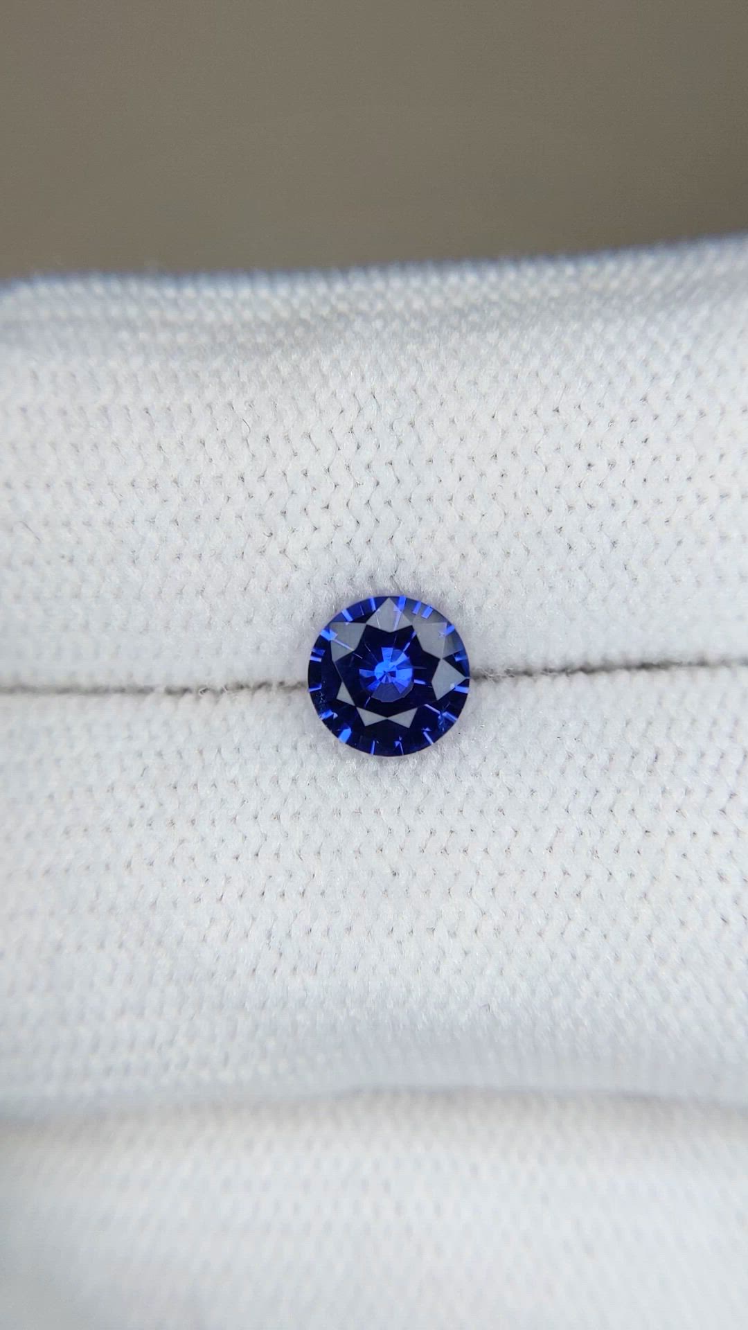 0.96 Ct. Blue Sapphire from Ceylon (Sri Lanka) Size Video