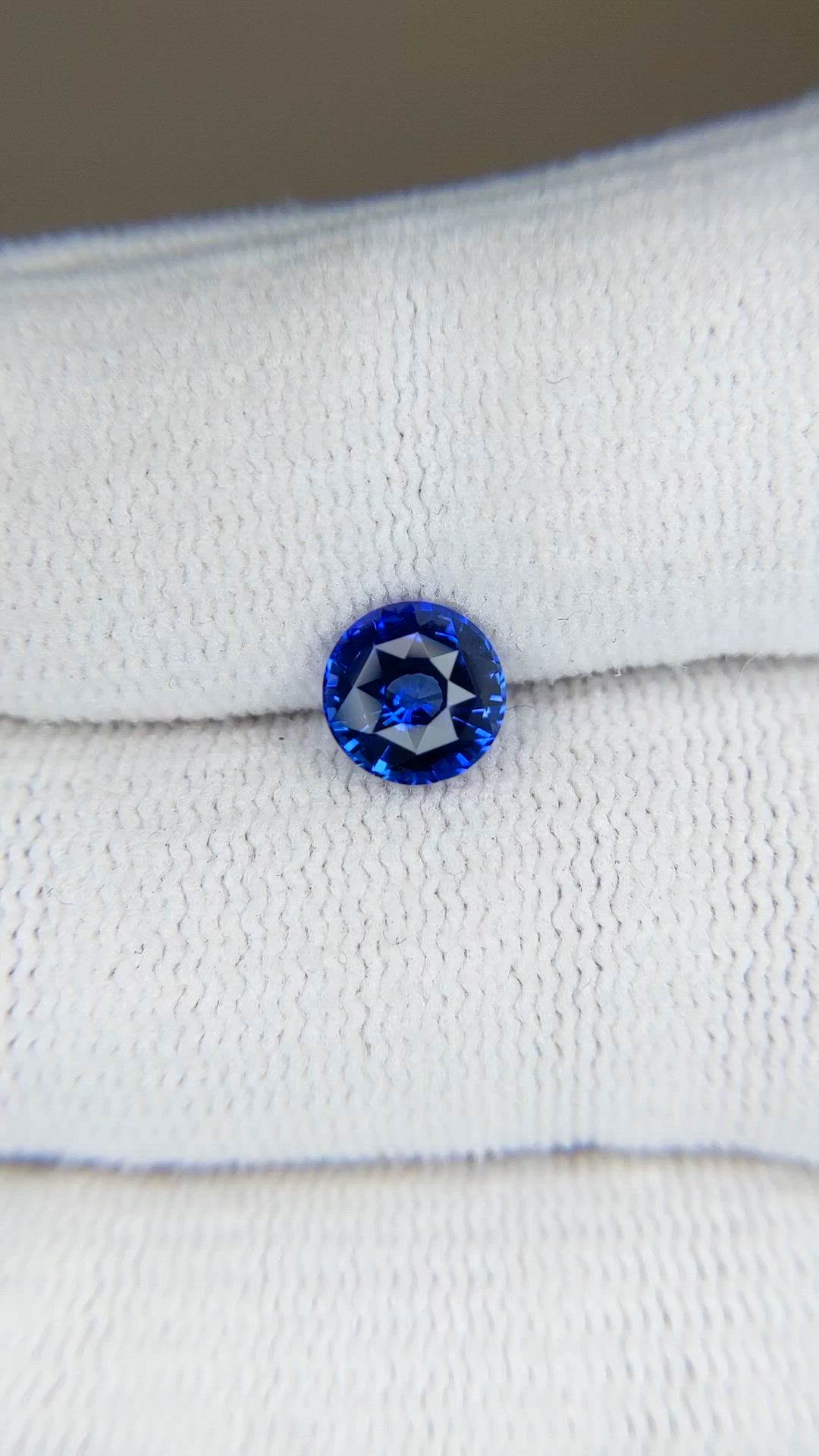 1.33 Ct. Blue Sapphire from Ceylon (Sri Lanka) Size Video