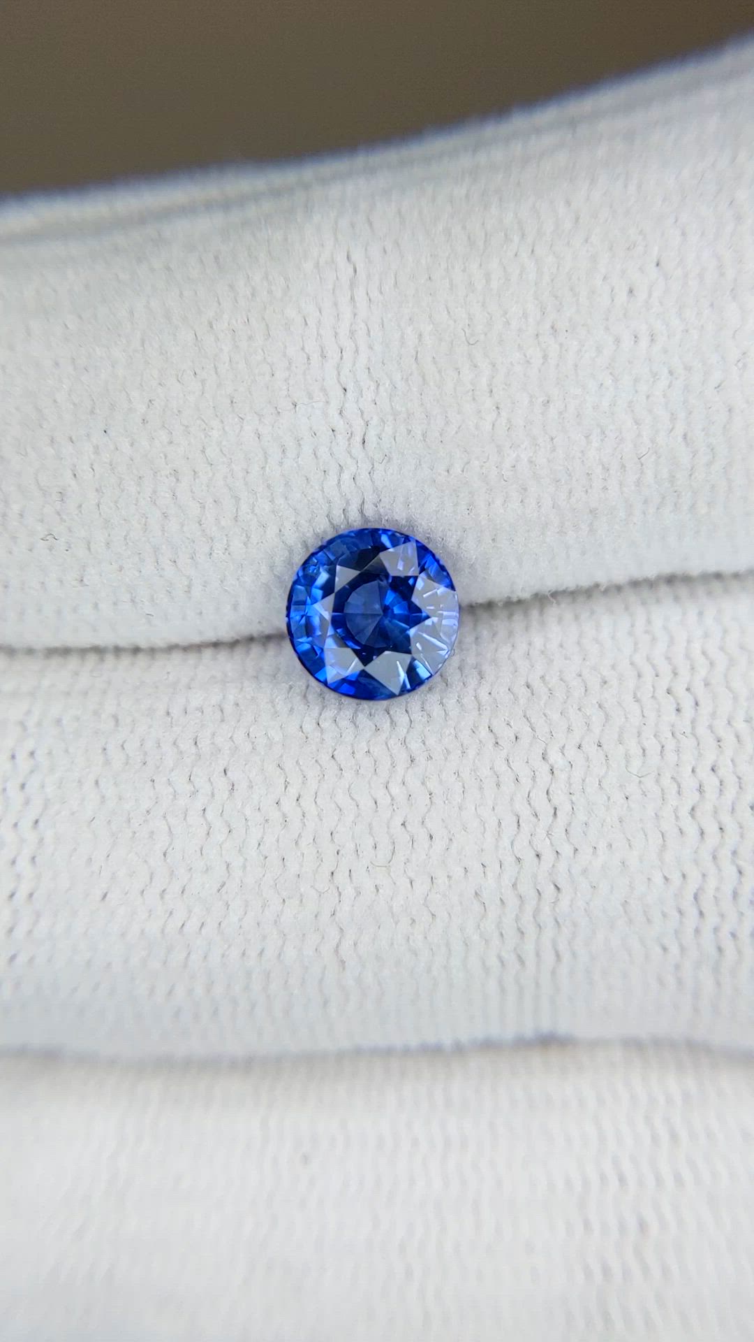 1.56 Ct. Blue Sapphire from Ceylon (Sri Lanka) Size Video