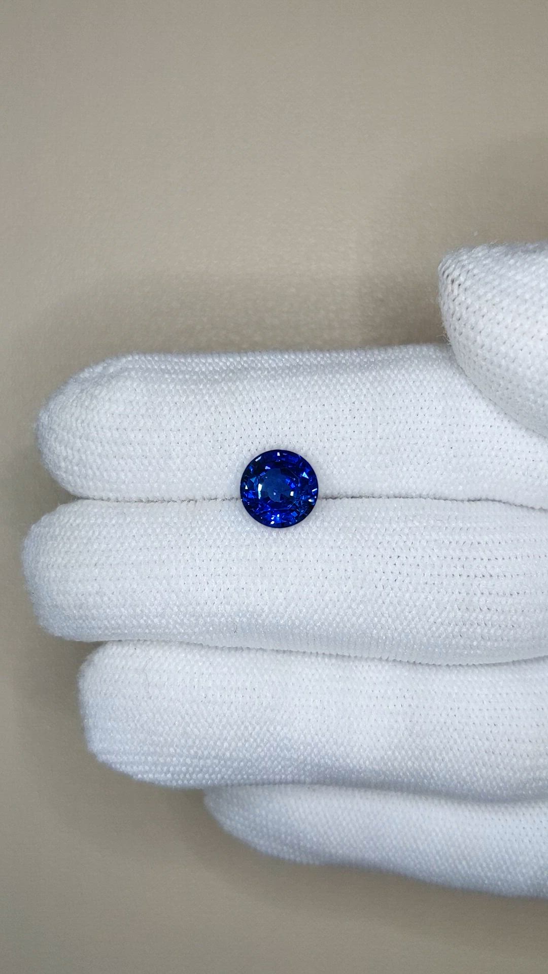 2.58 Ct. Blue Sapphire from Ceylon (Sri Lanka) Size Video
