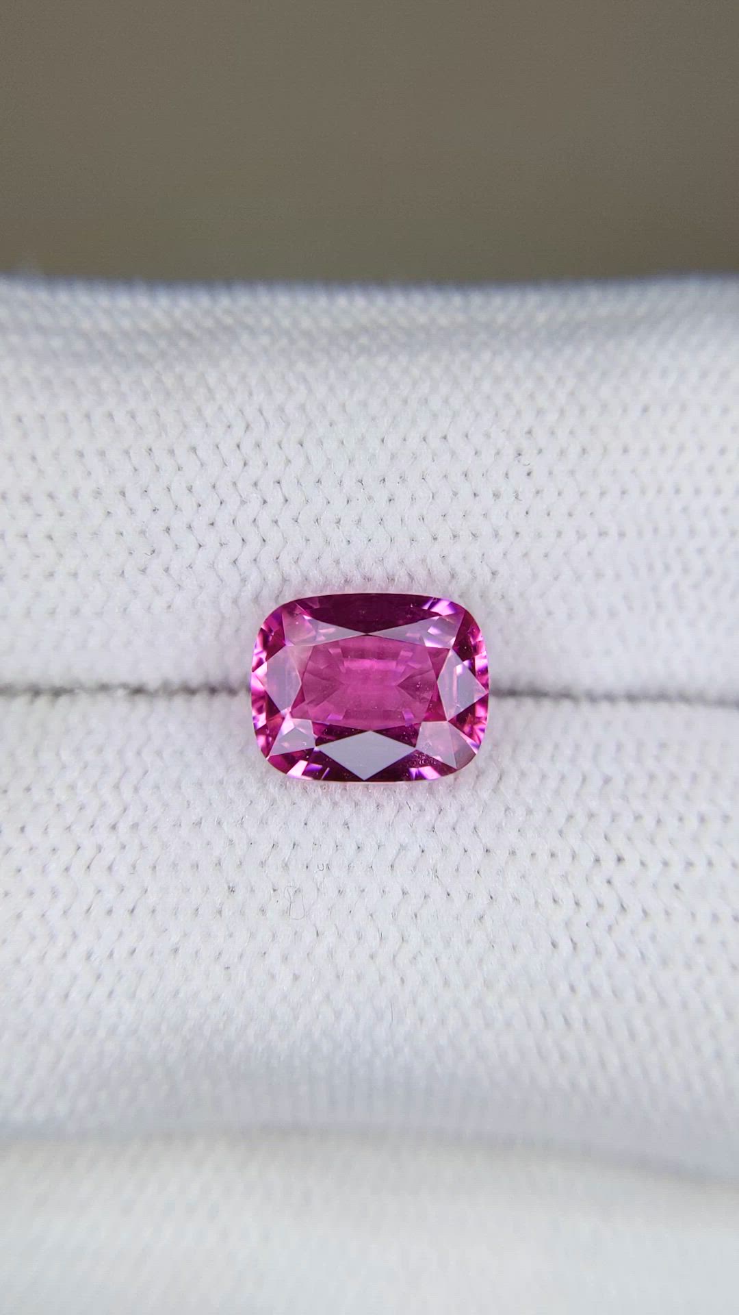 2.34 Ct. Purplish Pink Sapphire from Ceylon (Sri Lanka) Size Video