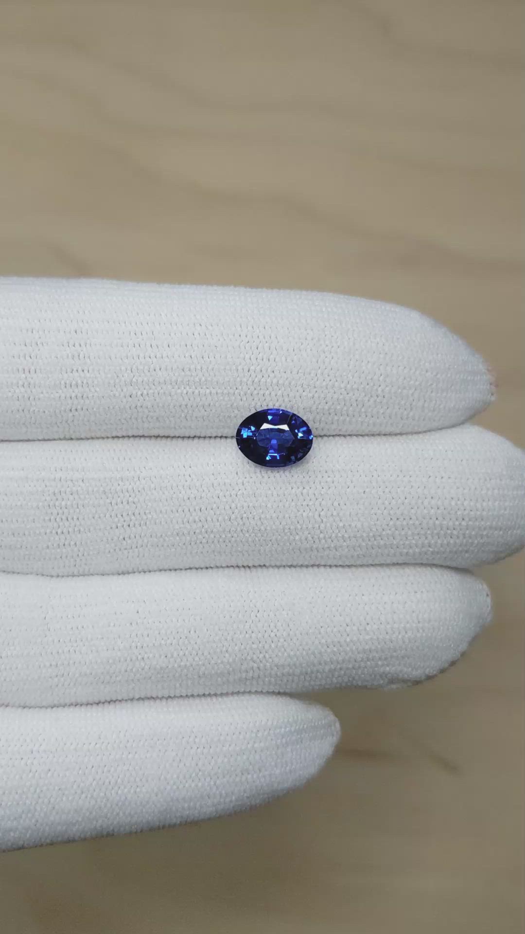 2.07 Ct. Blue Sapphire from Ceylon (Sri Lanka) Size Video