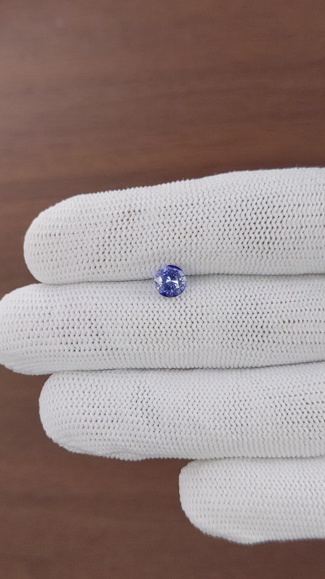 1.00 Ct. Blue Sapphire from Ceylon (Sri Lanka) Size Video