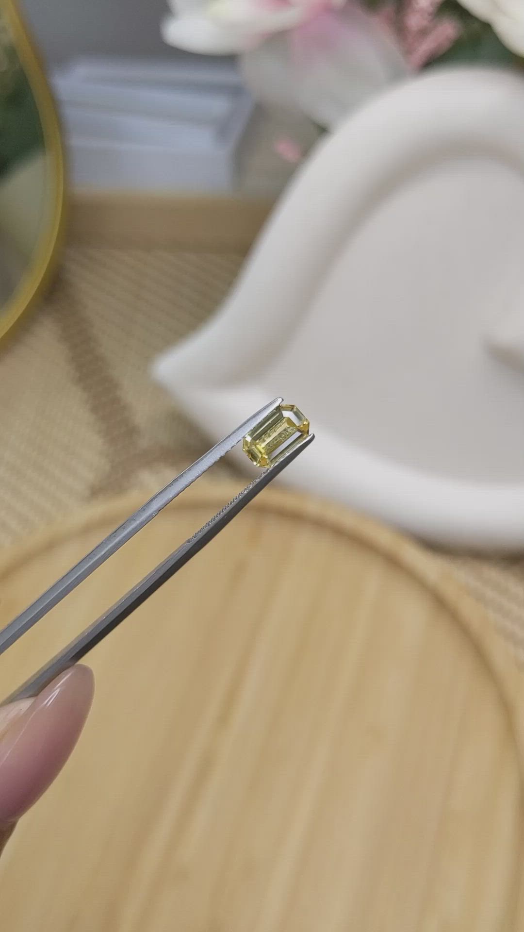 1.36 Ct. Yellow Sapphire from Ceylon (Sri Lanka) Size Video