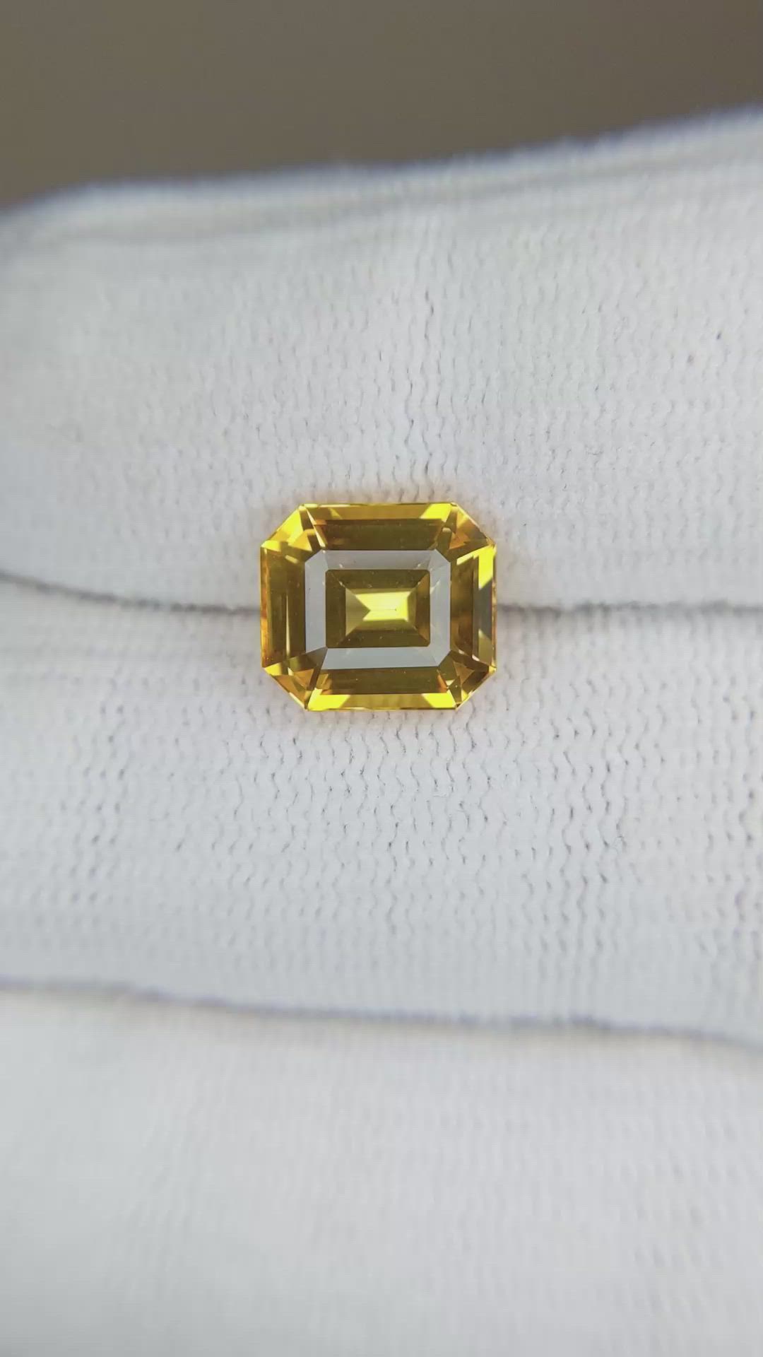4.11 Ct. Orangish Yellow Sapphire from Ceylon (Sri Lanka) Size Video