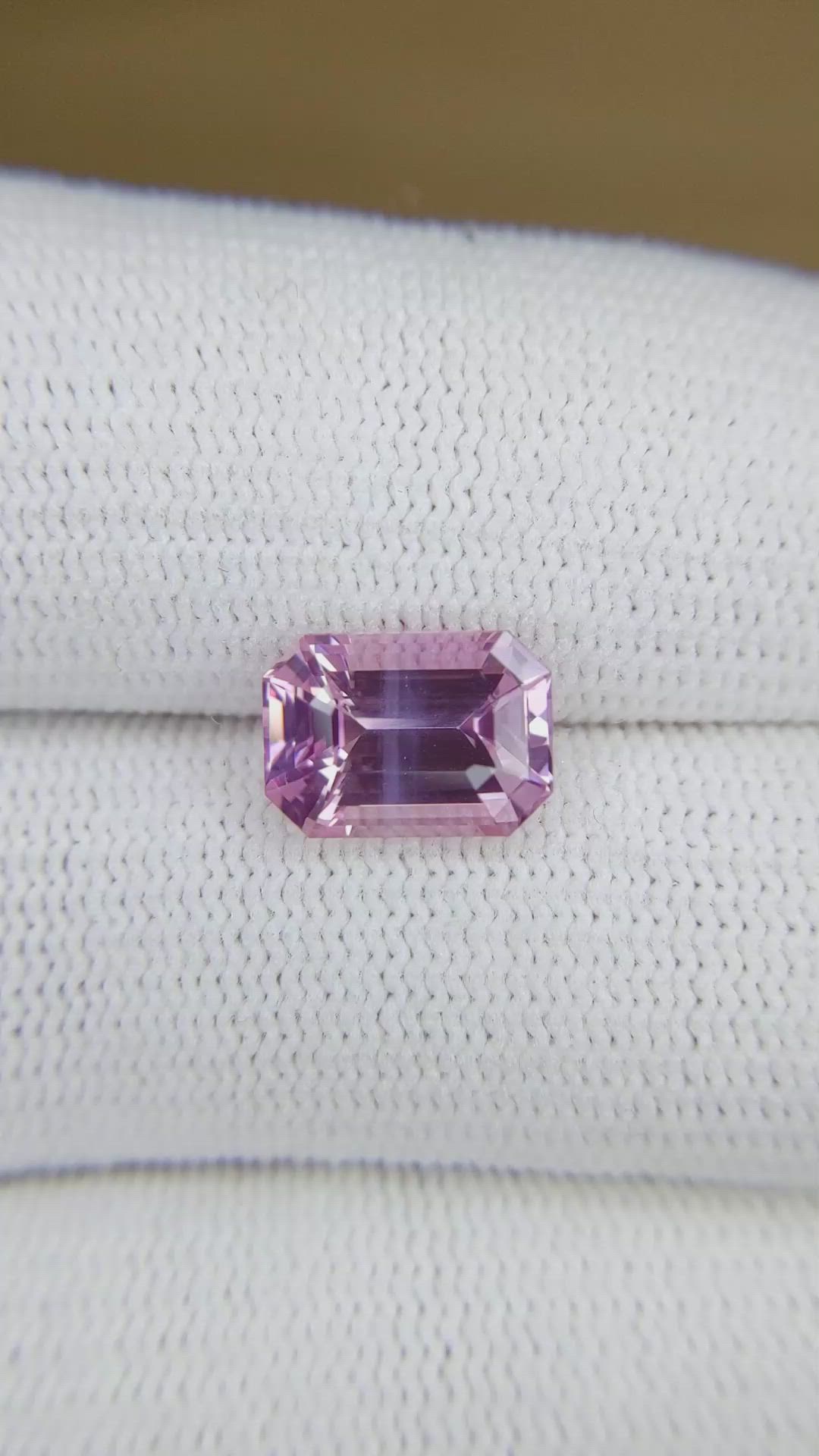 3.57 Ct. Pink Sapphire from Ceylon (Sri Lanka) Size Video