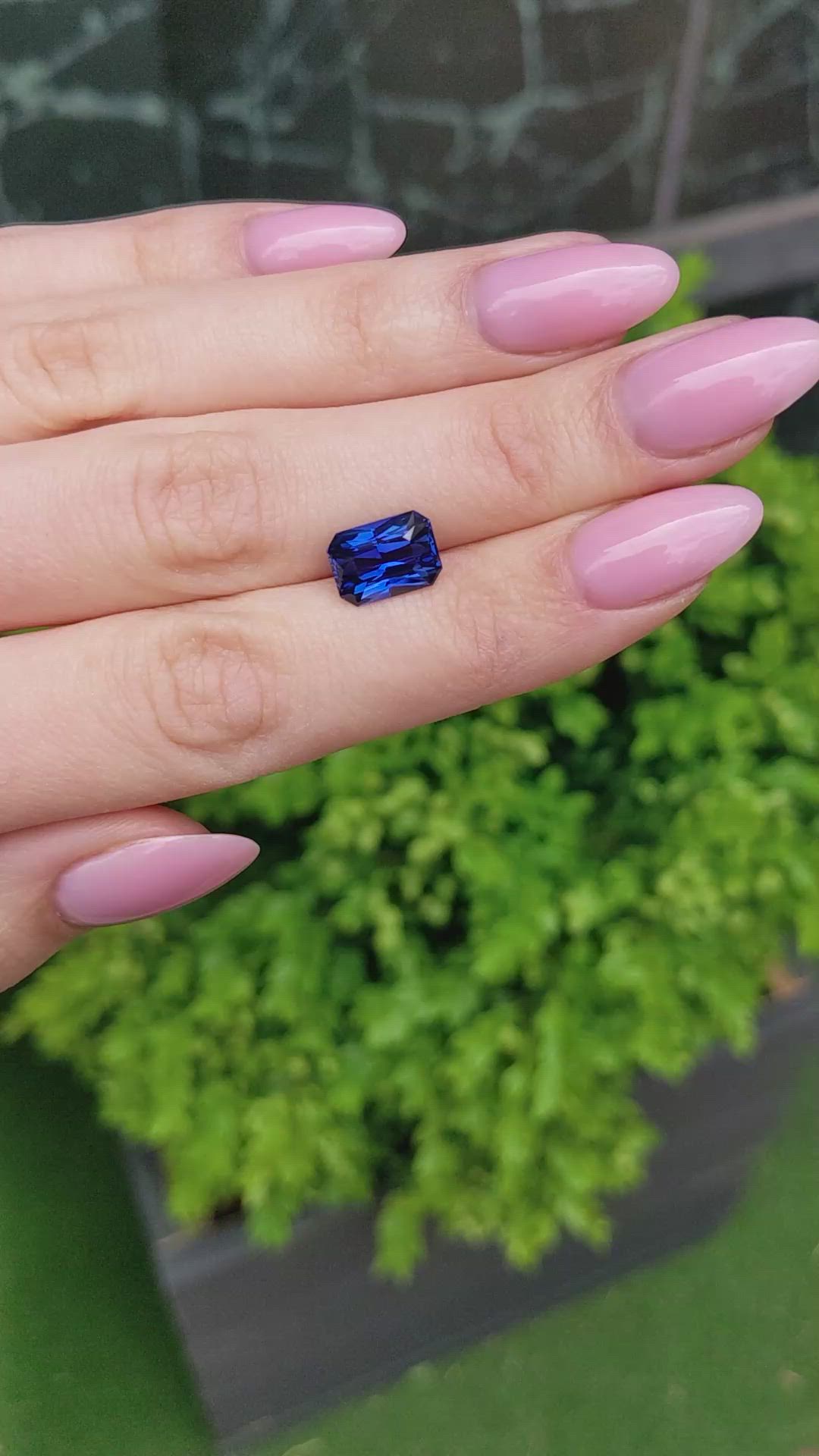 4.52 Ct. Blue Sapphire from Ceylon (Sri Lanka) Size Video