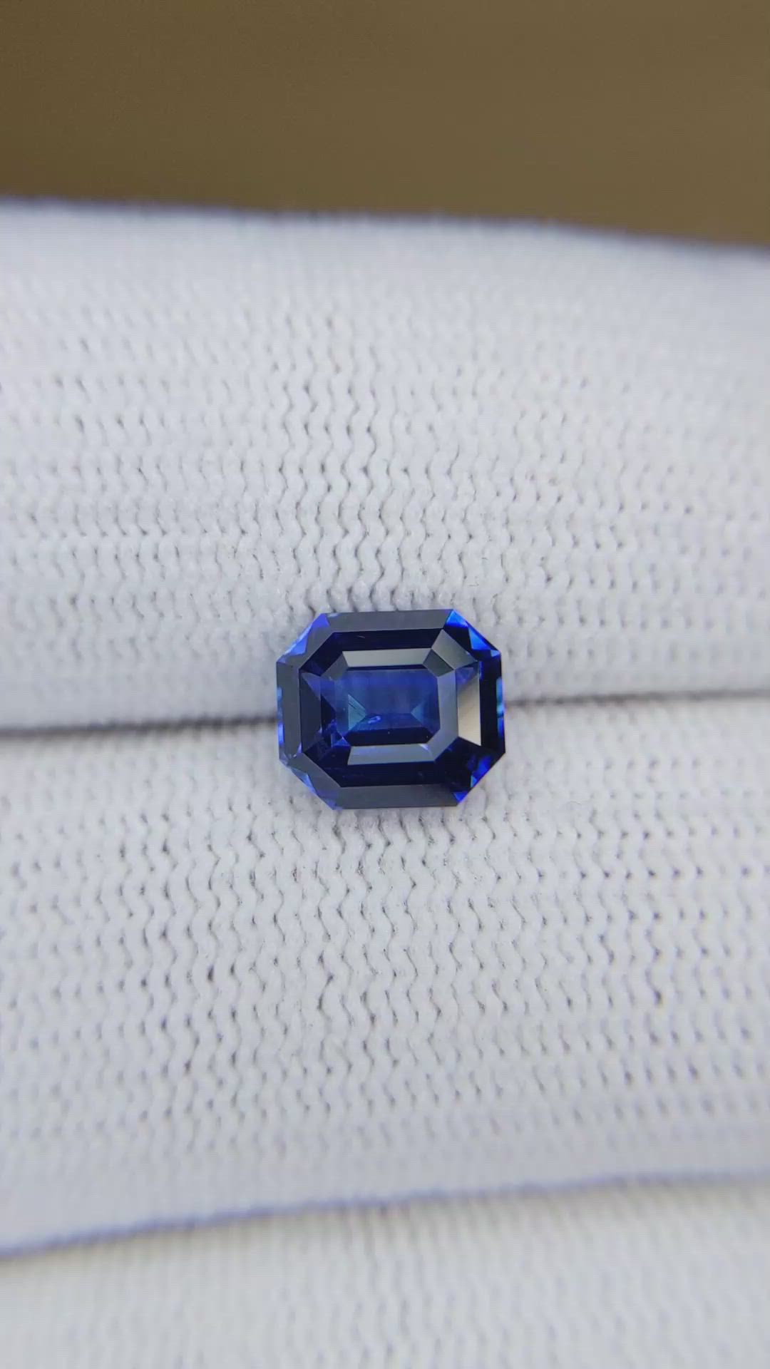 2.20 Ct. Blue Sapphire from Ceylon (Sri Lanka) Size Video