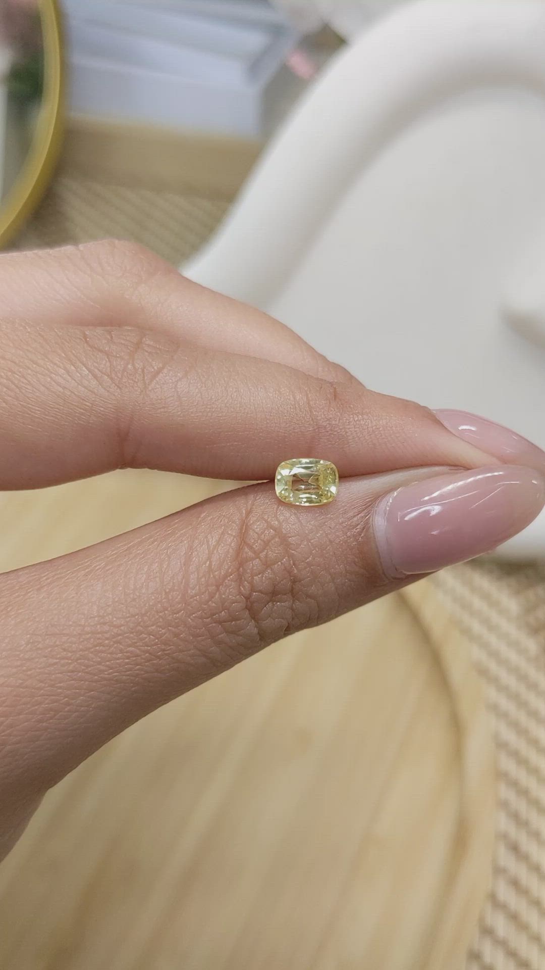 1.15 Ct. Yellow Sapphire from Ceylon (Sri Lanka) Size Video