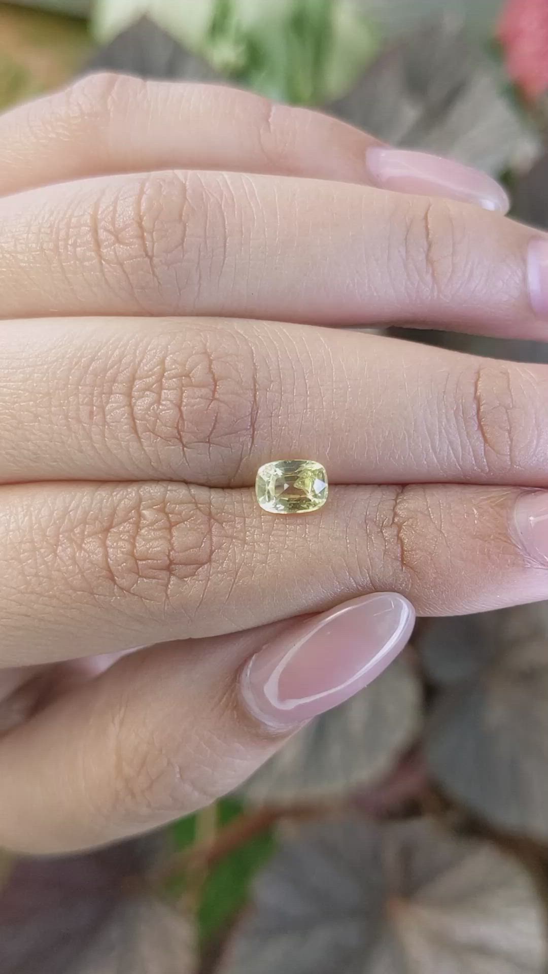 1.15 Ct. Yellow Sapphire from Ceylon (Sri Lanka) Size Video