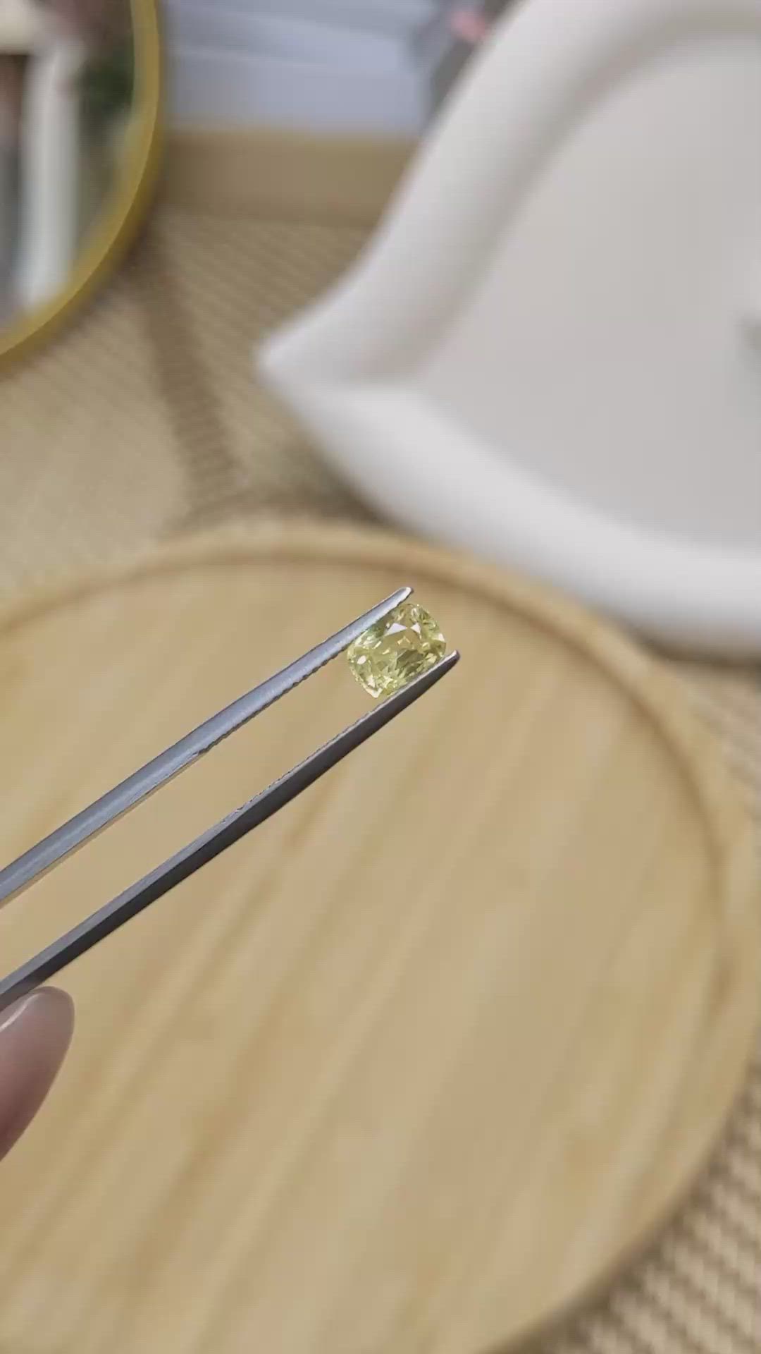 1.15 Ct. Yellow Sapphire from Ceylon (Sri Lanka) Size Video