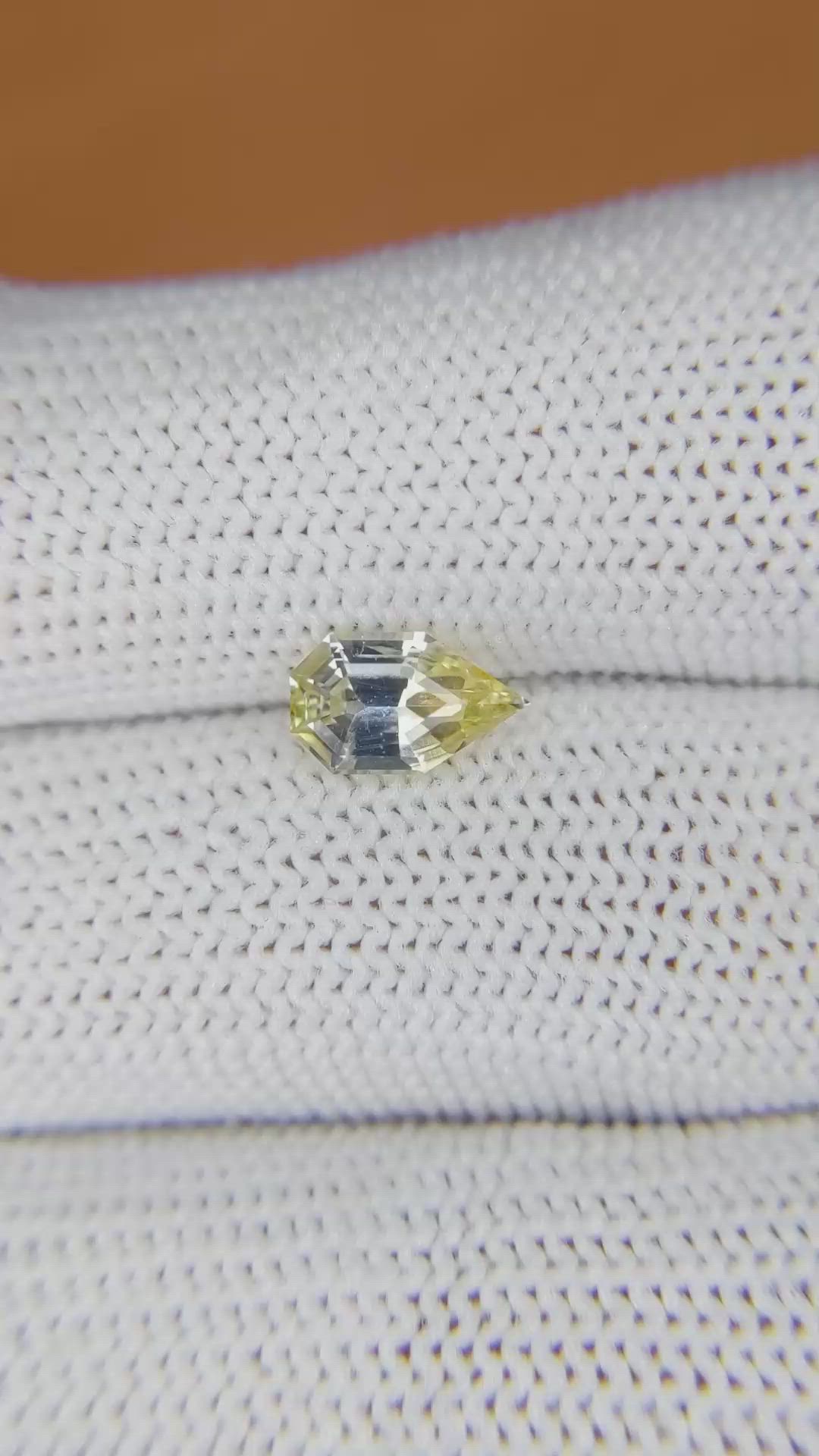 1.22 Ct. Yellow Sapphire from Ceylon (Sri Lanka) Size Video