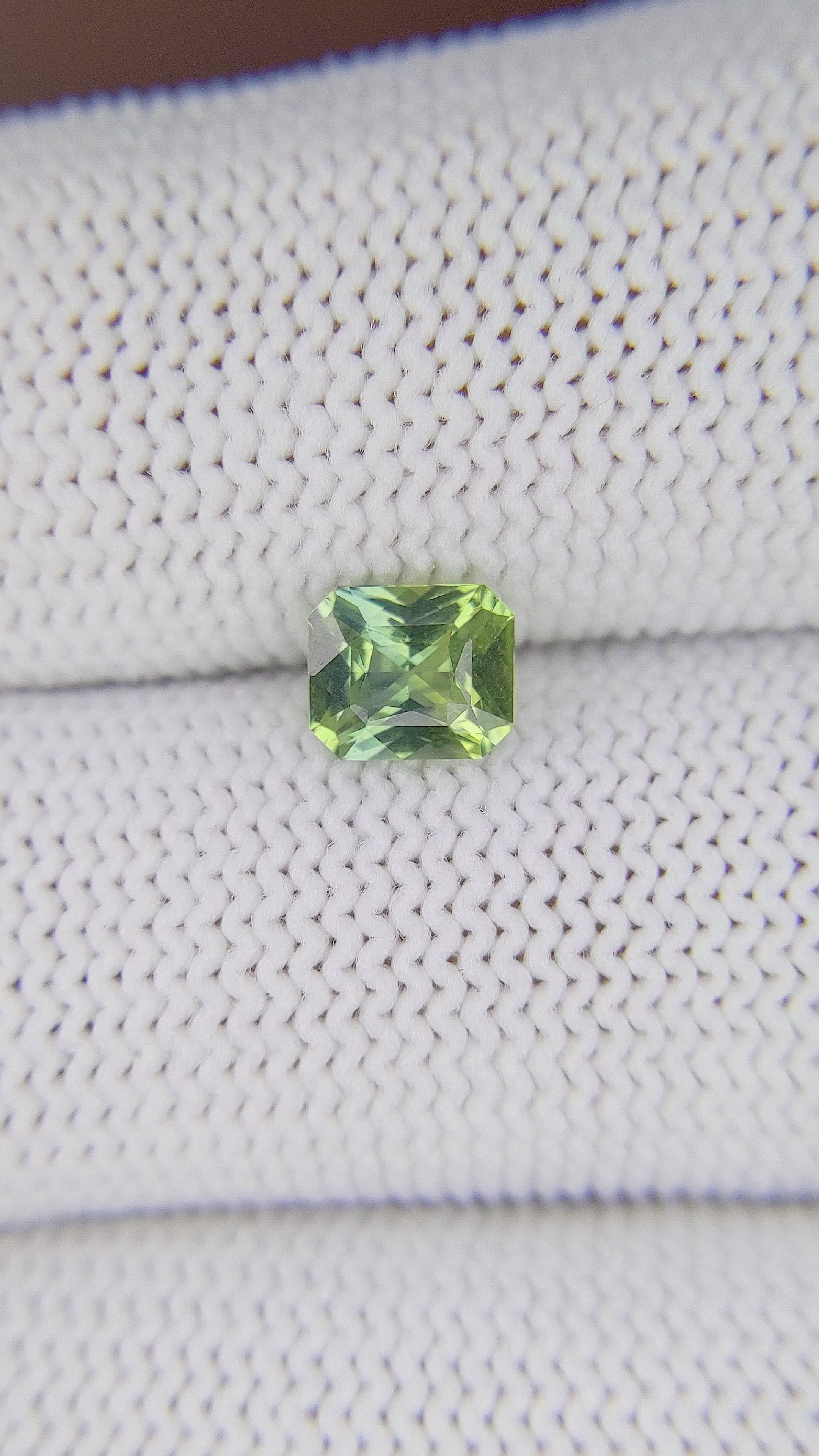 1.00 Ct. Yellowish Green Sapphire from Madagascar Size Video