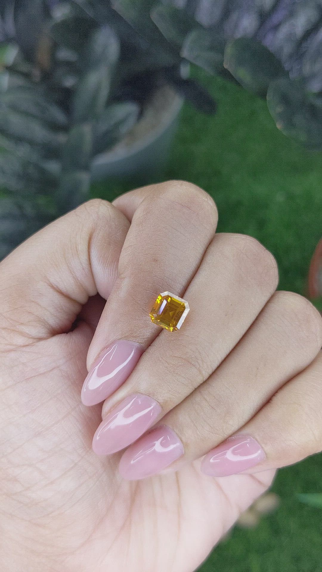 2.06 Ct. Yellowish Orange Sapphire from Ceylon (Sri Lanka) Size Video