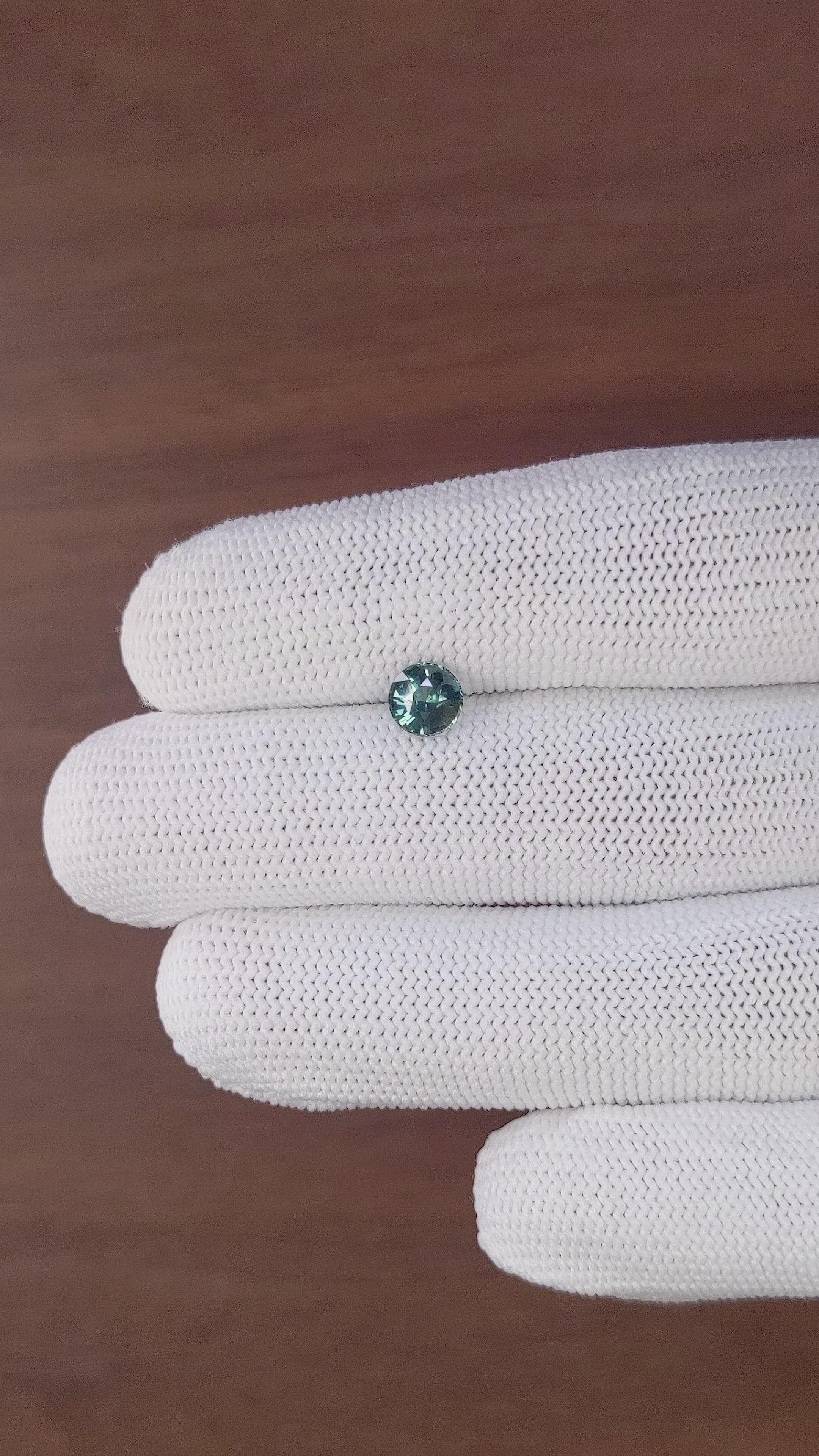 1.02 Ct. Greenish Blue Sapphire from Montana Size Video