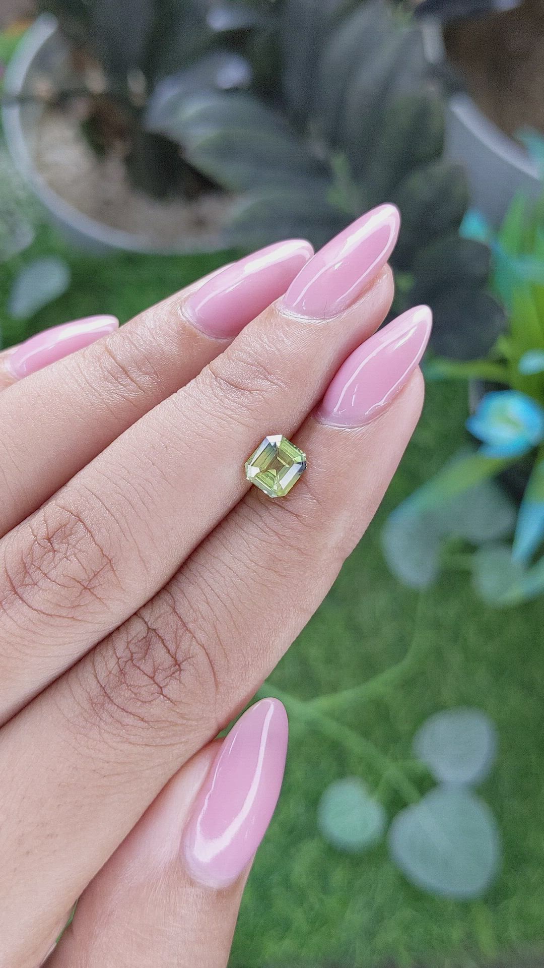 1.09 Ct. Yellowish Green Sapphire from Ceylon (Sri Lanka) Size Video