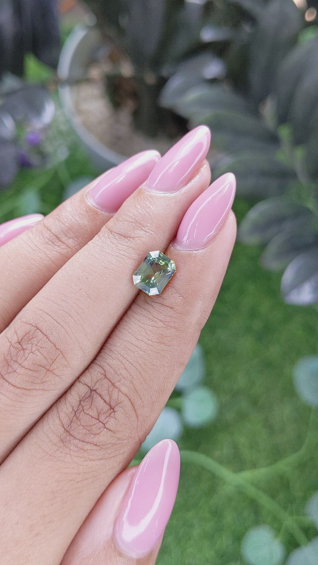 1.69 Ct. Yellowish Green Sapphire from Ceylon (Sri Lanka) Size Video