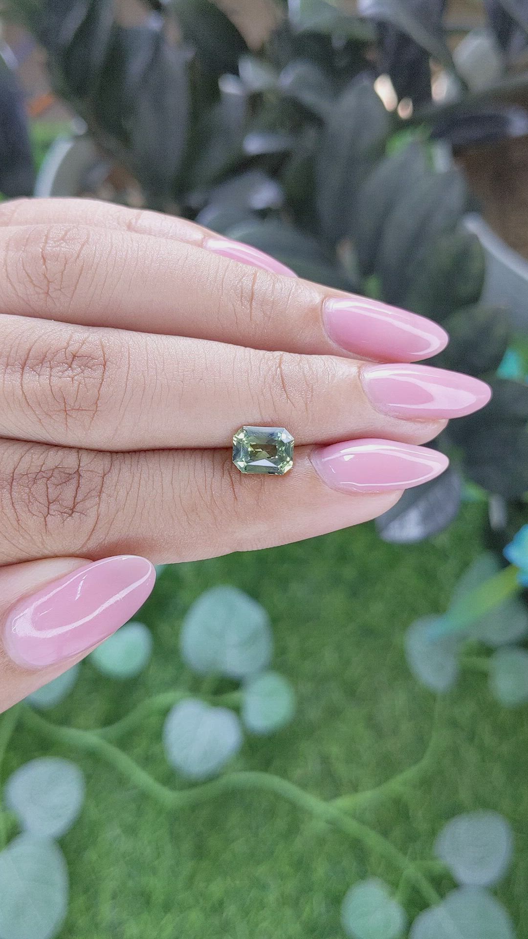 1.69 Ct. Yellowish Green Sapphire from Ceylon (Sri Lanka) Size Video