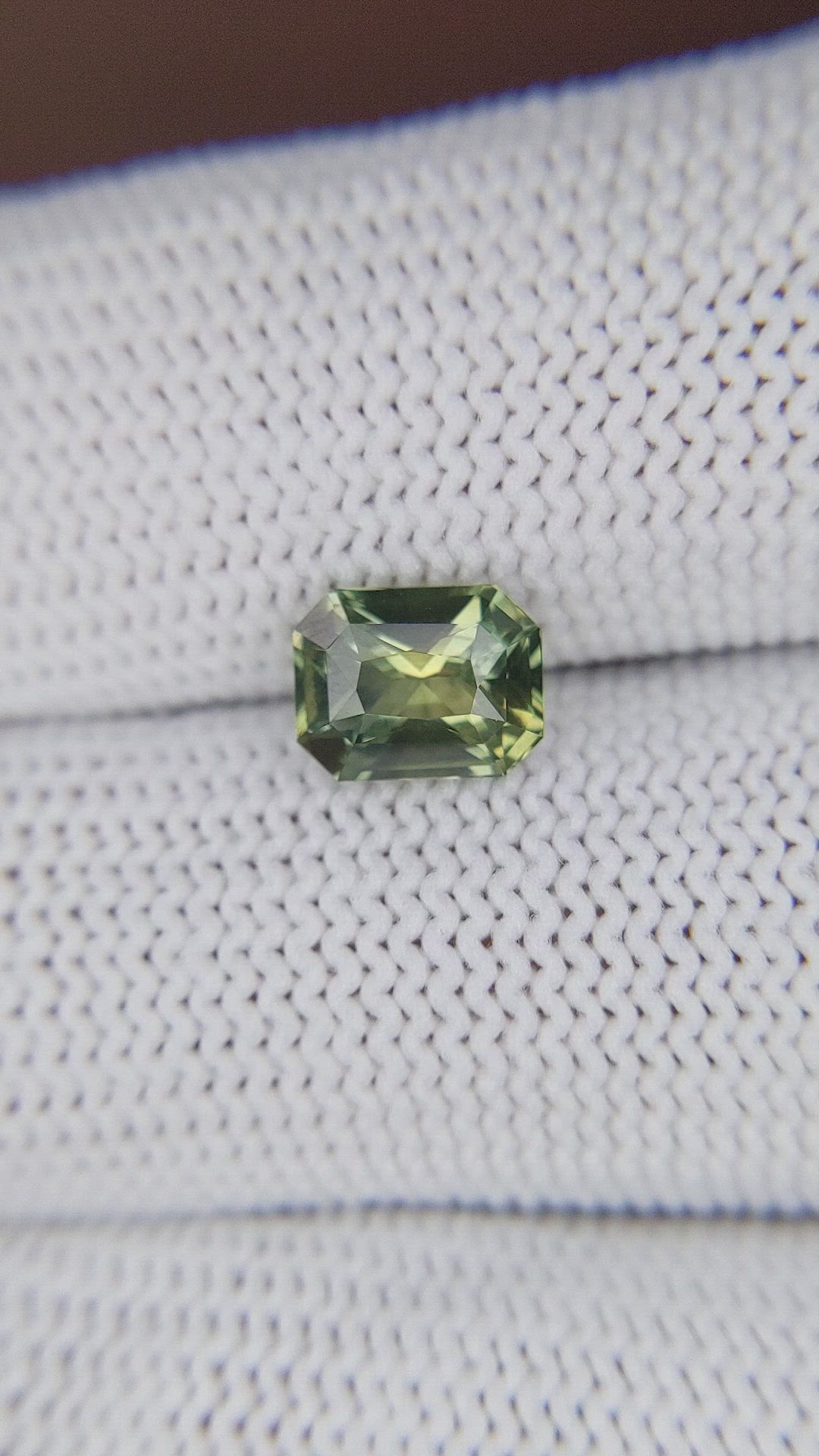 1.69 Ct. Yellowish Green Sapphire from Ceylon (Sri Lanka) Size Video