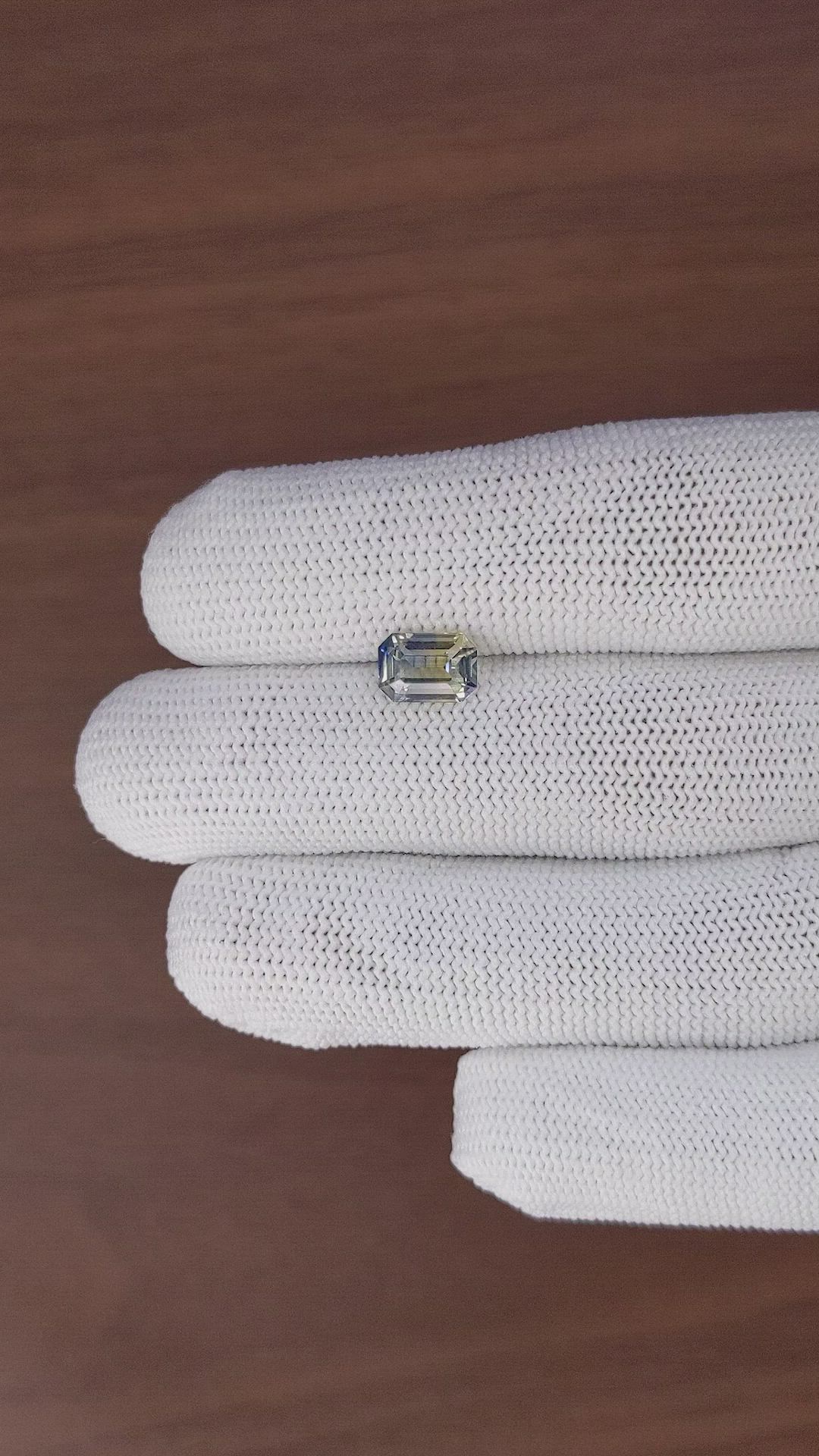 2.08 Ct. Bi Color / Parti Sapphire from Ceylon (Sri Lanka) Size Video