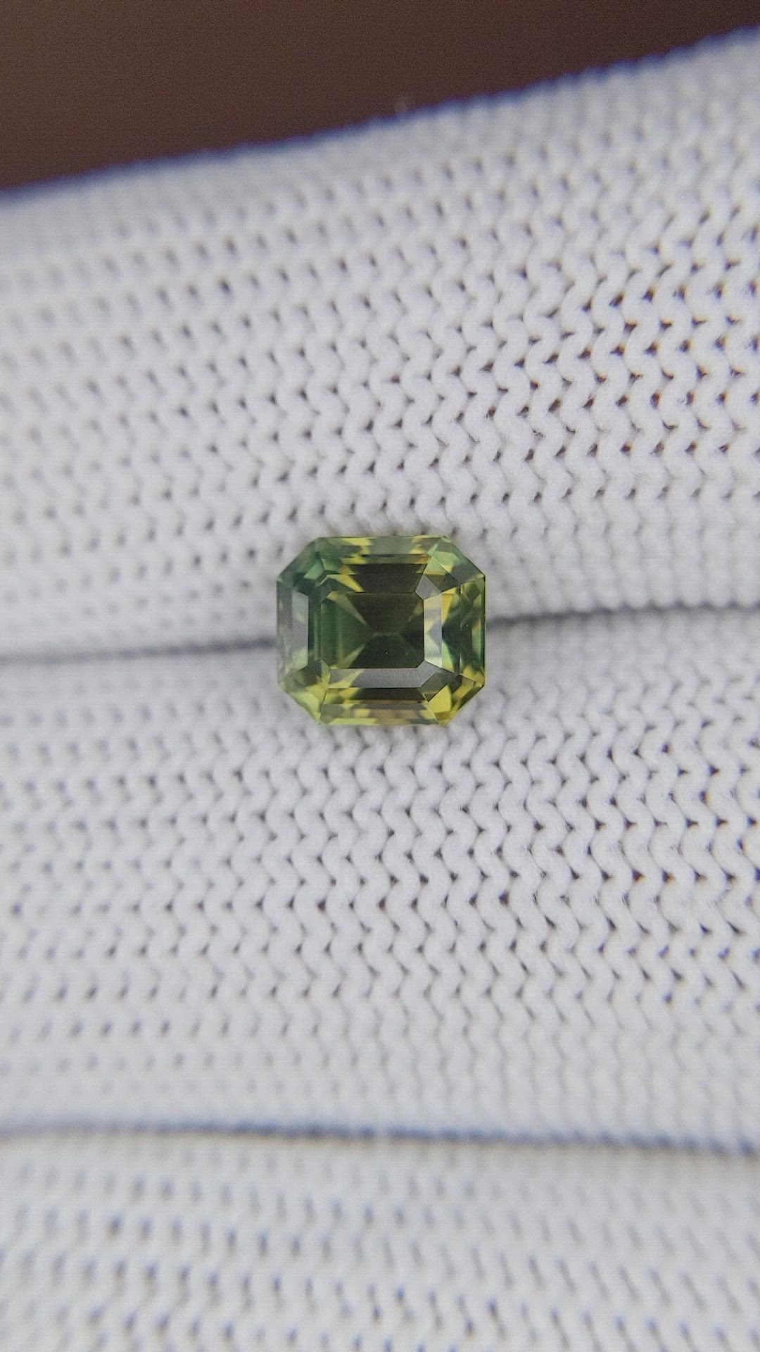 2.11 Ct. Bi Color / Parti Sapphire from Ceylon (Sri Lanka) Size Video