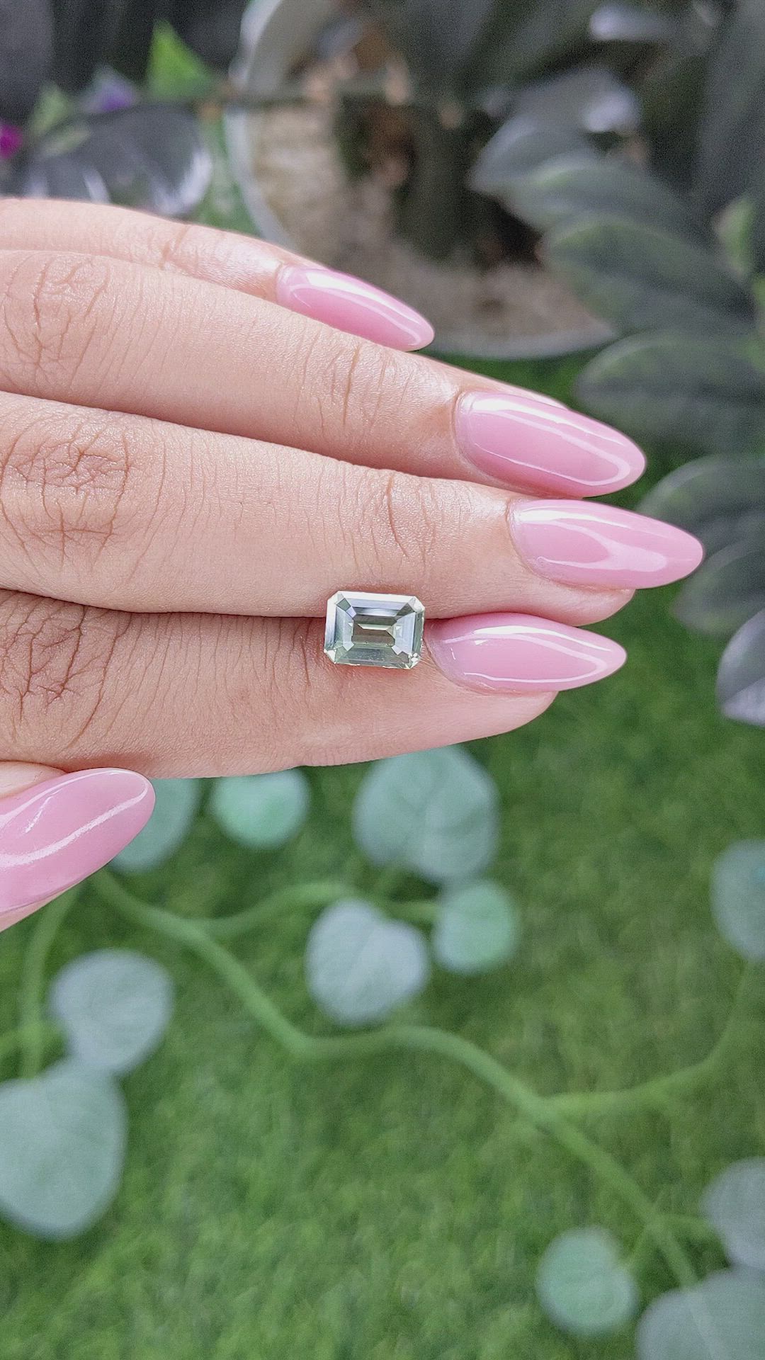 2.12 Ct. Green Sapphire from Ceylon (Sri Lanka) Size Video