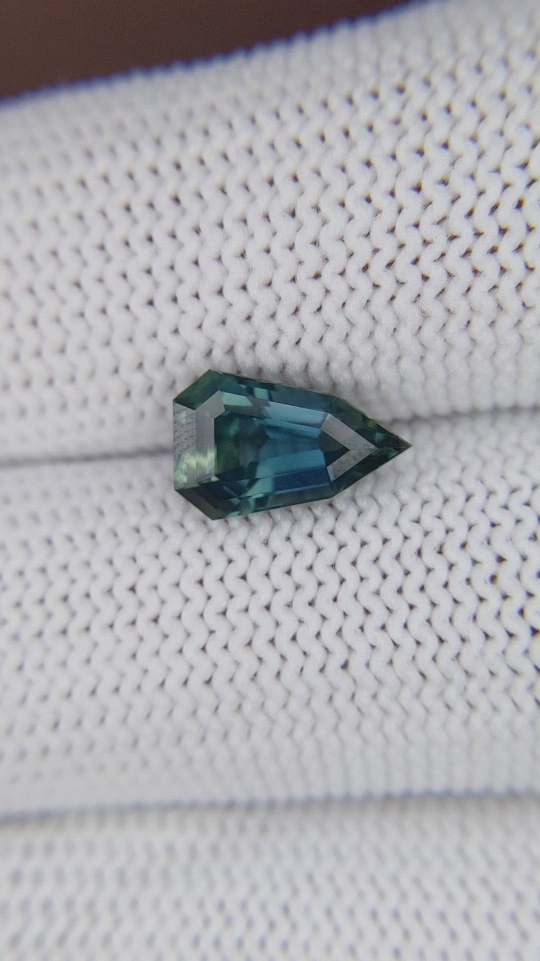2.22 Ct. Greenish Blue Sapphire from Ceylon (Sri Lanka) Size Video