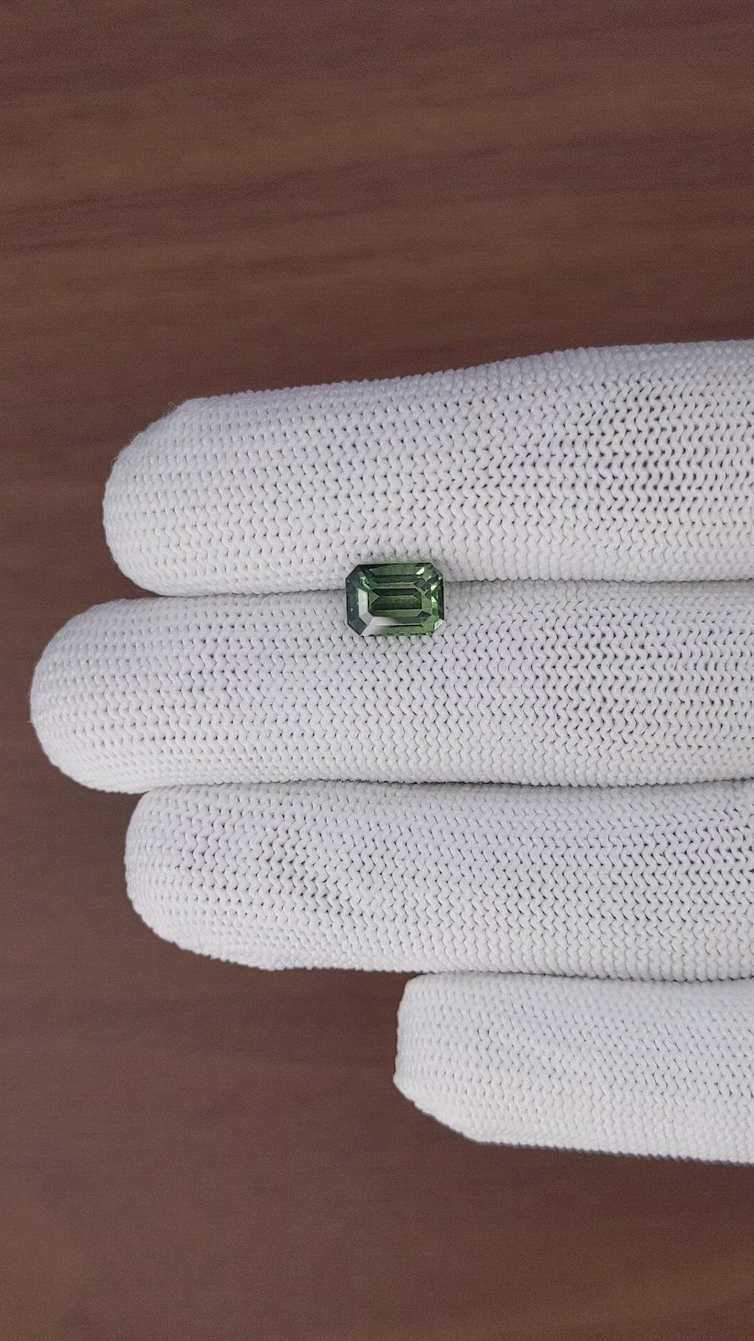 2.58 Ct. Bluish Green Sapphire from Ceylon (Sri Lanka) Size Video