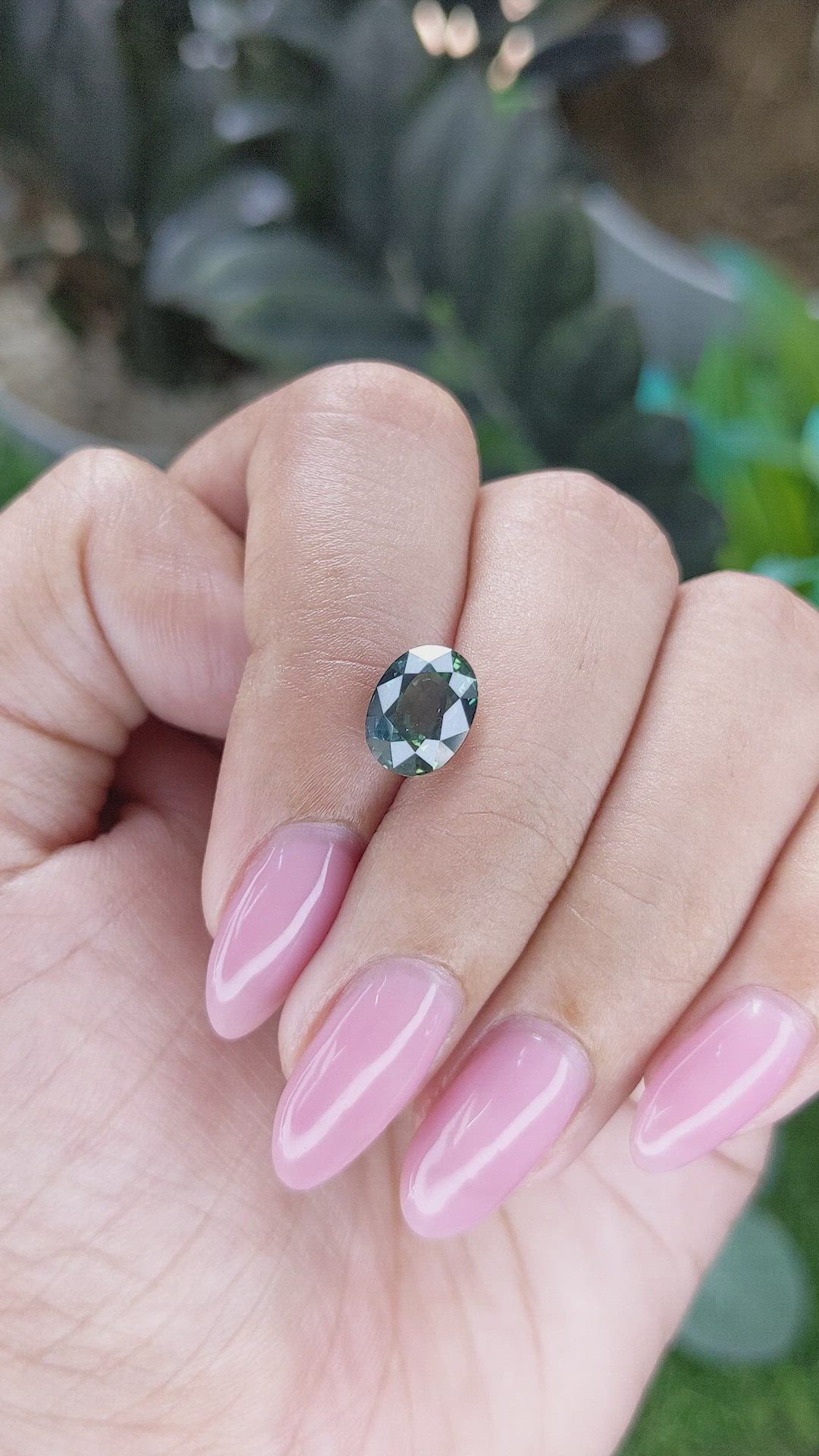 3.01 Ct. Green Sapphire from Ceylon (Sri Lanka) Size Video