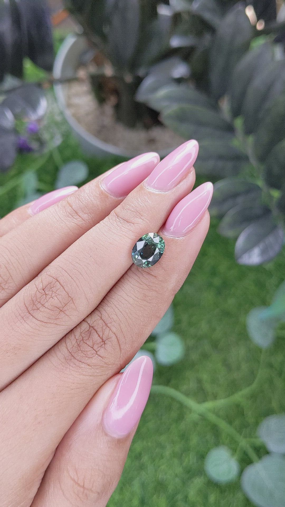 3.01 Ct. Green Sapphire from Ceylon (Sri Lanka) Size Video