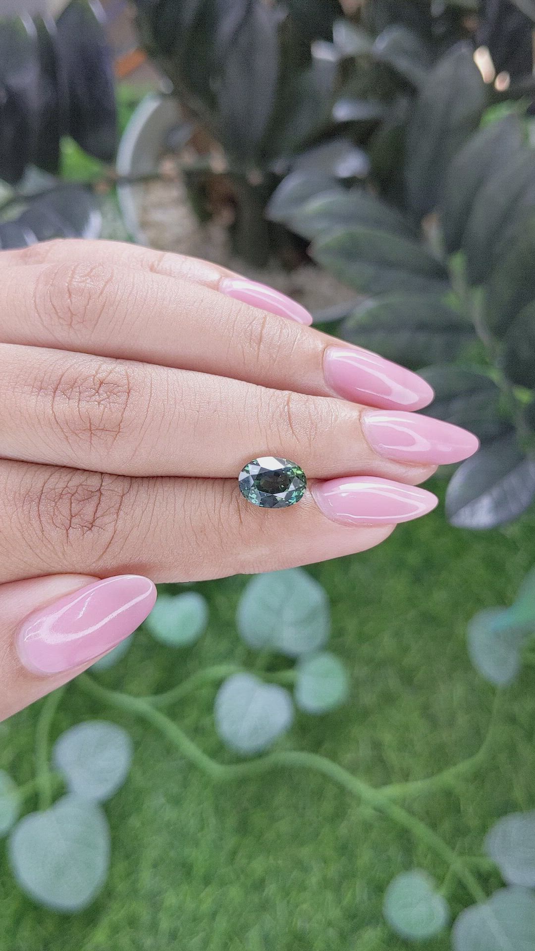 3.01 Ct. Green Sapphire from Ceylon (Sri Lanka) Size Video