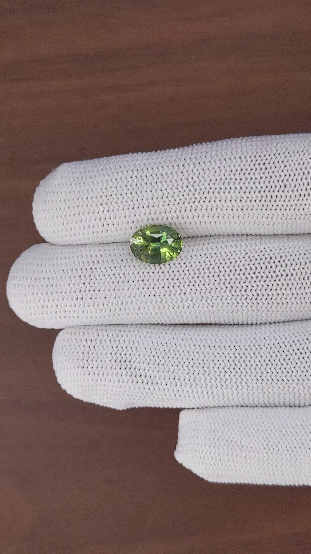 3.04 Ct. Yellowish Green Sapphire from Ceylon (Sri Lanka) Size Video