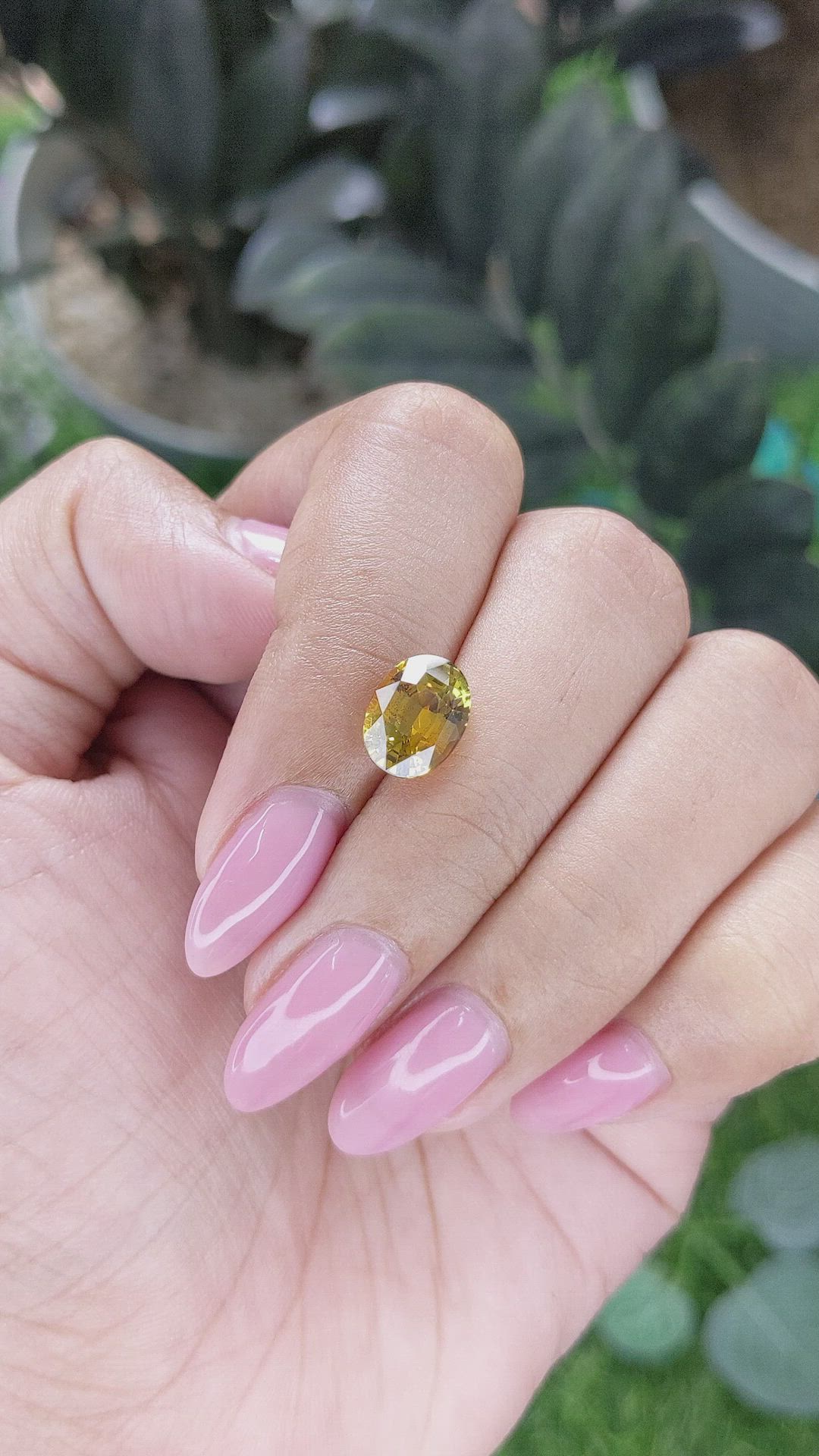 3.61 Ct. Yellow Sapphire from Ceylon (Sri Lanka) Size Video