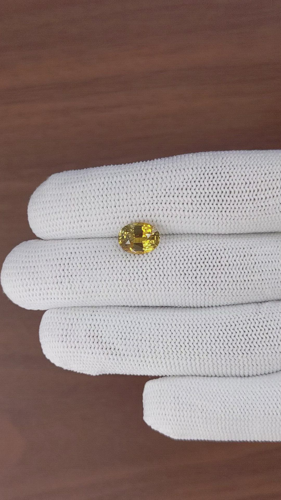 3.61 Ct. Yellow Sapphire from Ceylon (Sri Lanka) Size Video