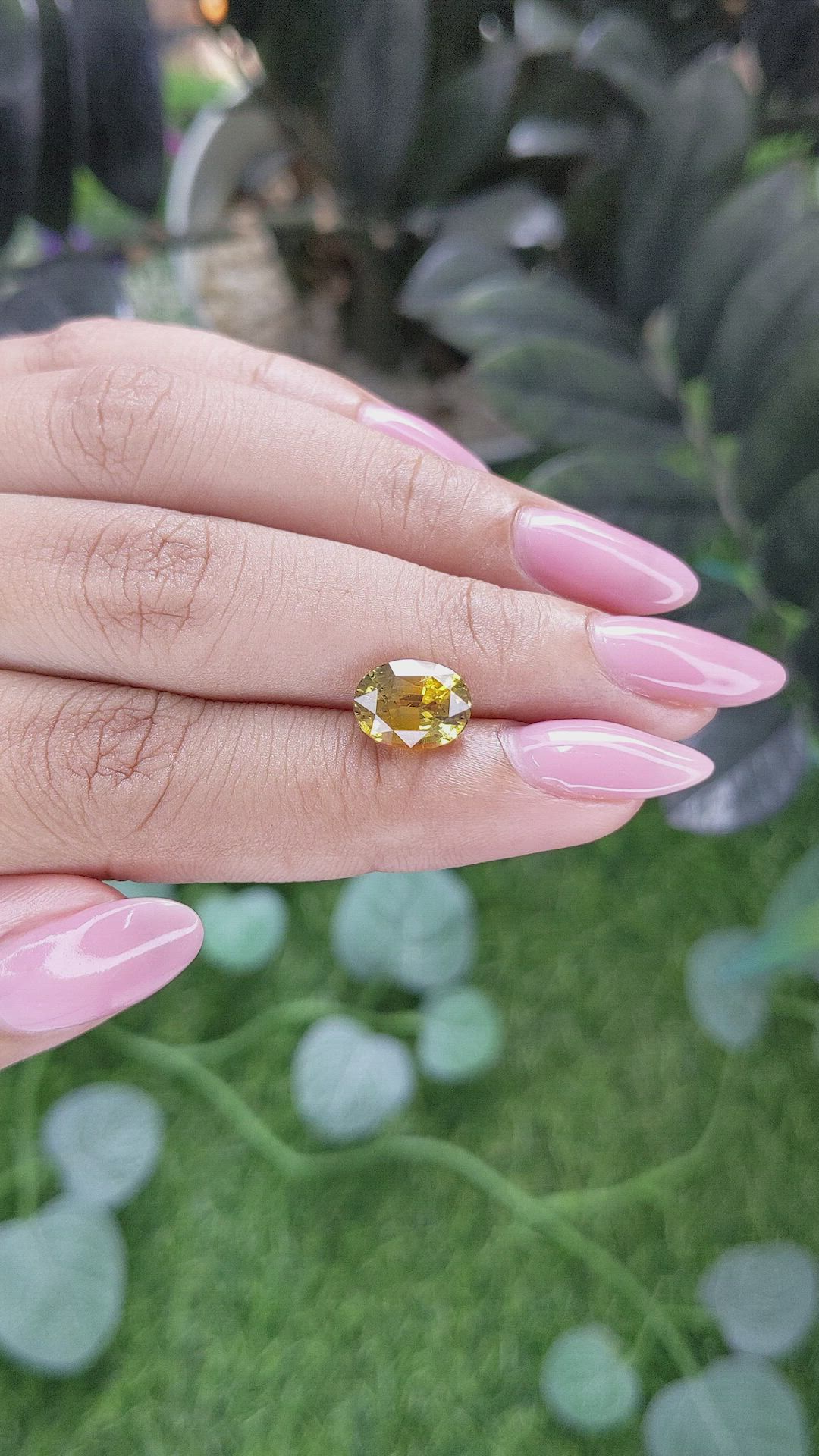 3.61 Ct. Yellow Sapphire from Ceylon (Sri Lanka) Size Video