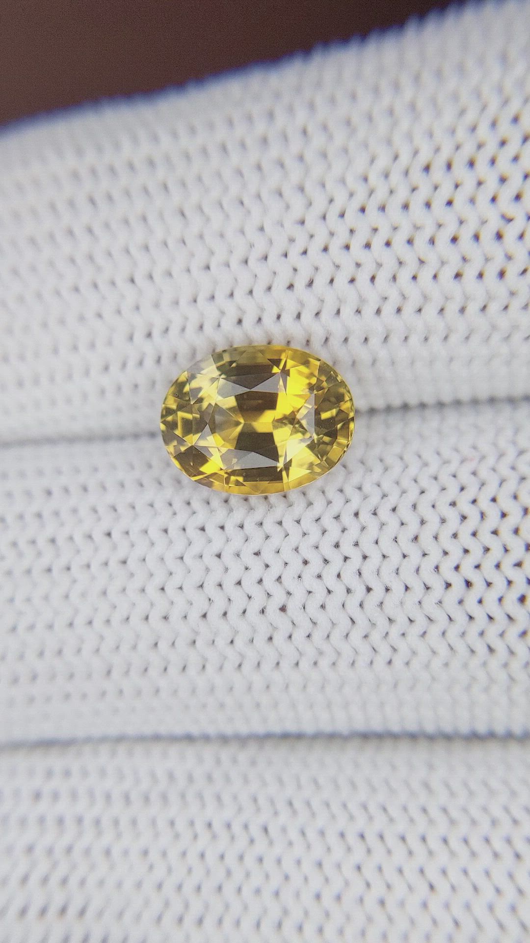 3.61 Ct. Yellow Sapphire from Ceylon (Sri Lanka) Size Video