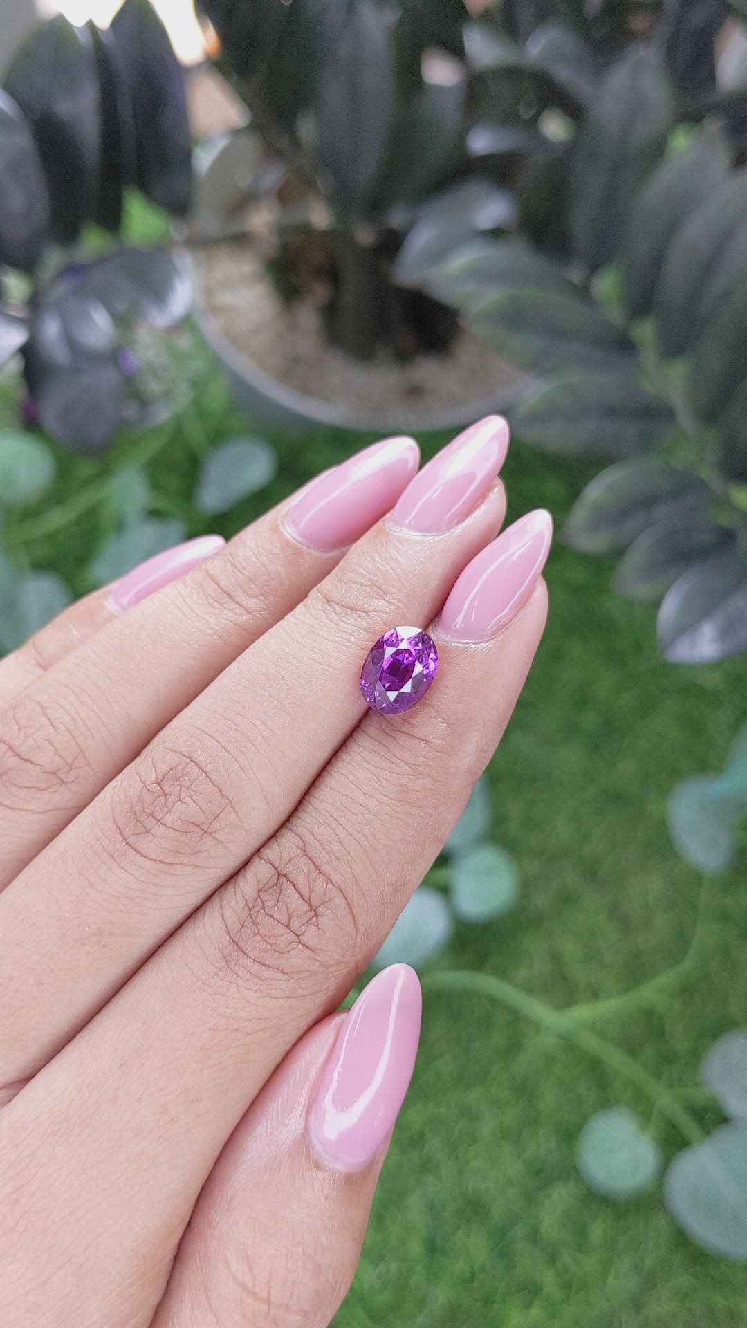 3.05 Ct. Pinkish Purple Sapphire from Ceylon (Sri Lanka) Size Video
