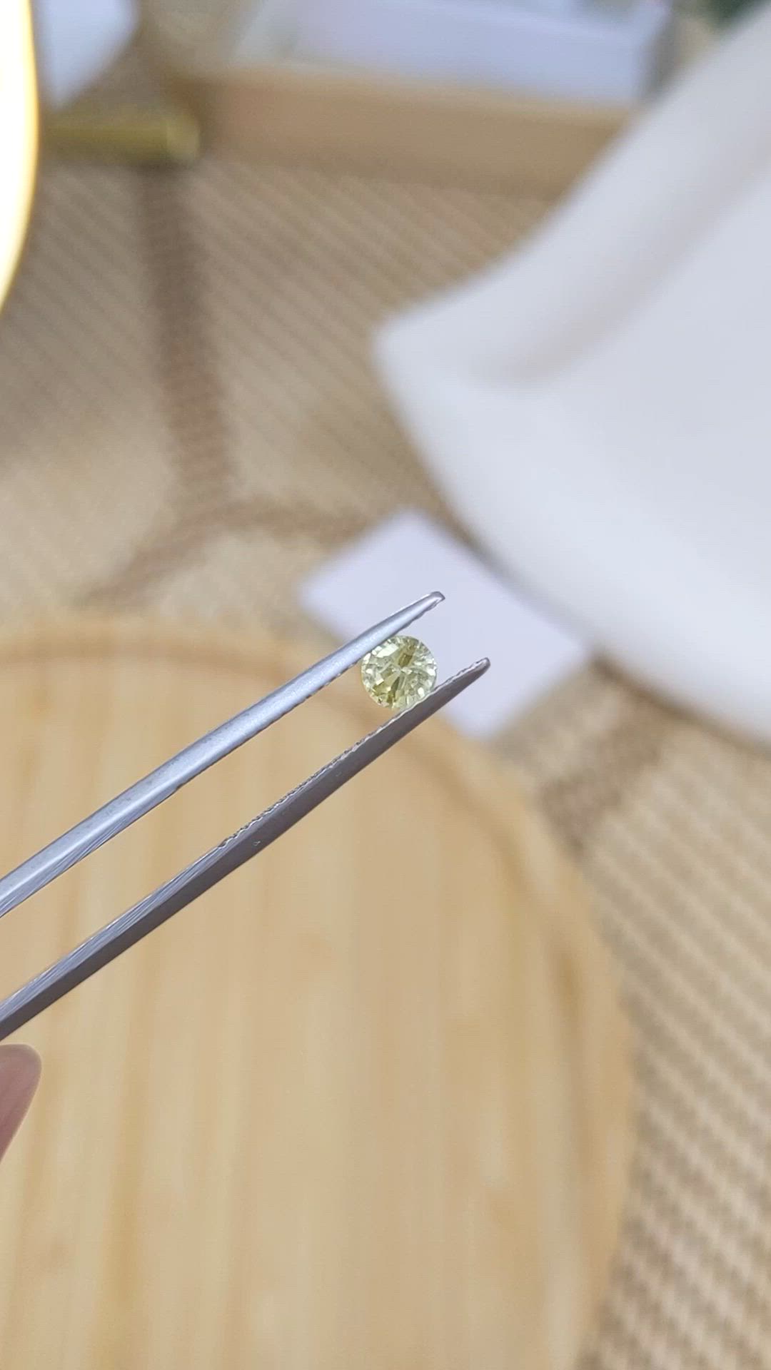 0.40 Ct. Yellow Sapphire from Ceylon (Sri Lanka) Size Video