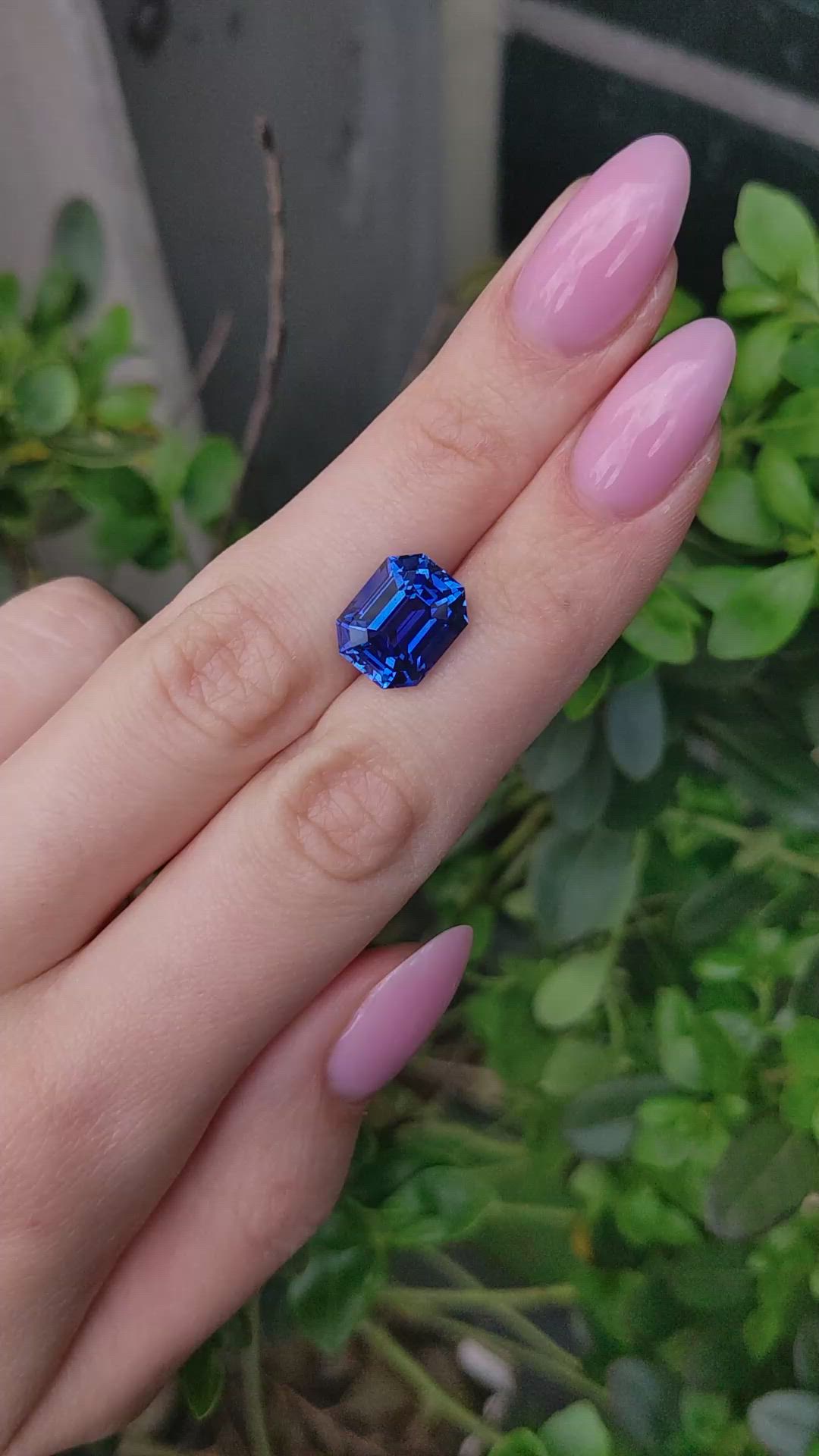 7.94 Ct. Blue Sapphire from Ceylon (Sri Lanka) Size Video
