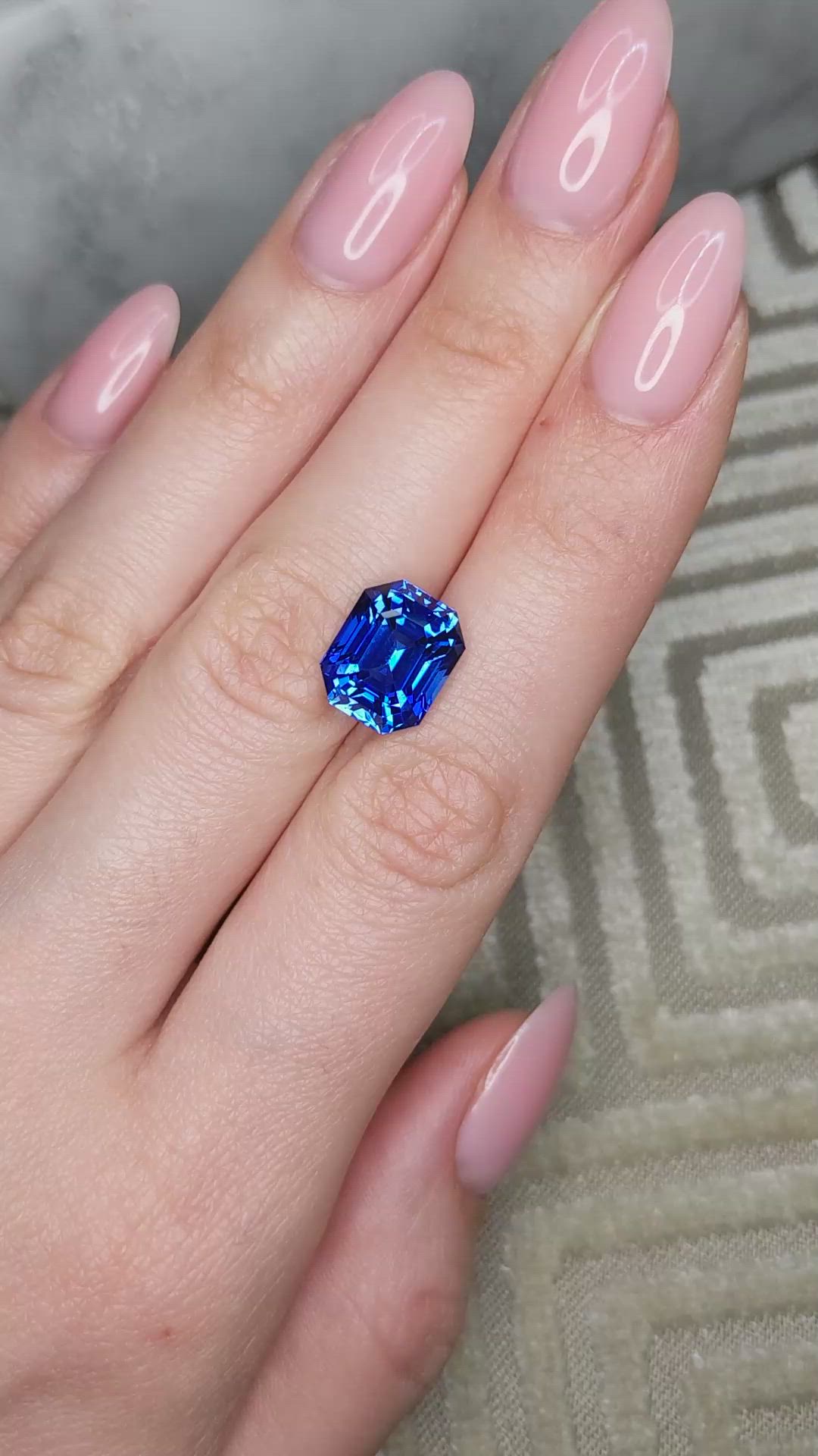 9.55 Ct. Blue Sapphire from Ceylon (Sri Lanka) Size Video