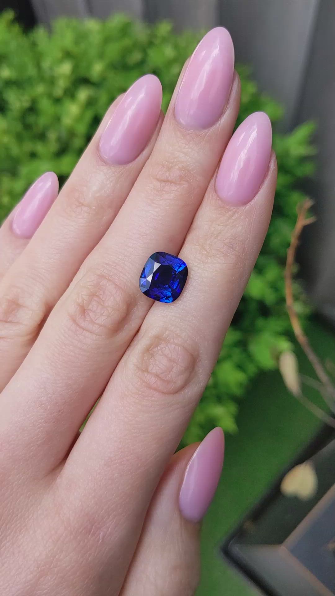 4.82 Ct. Blue Sapphire from Ceylon (Sri Lanka) Size Video