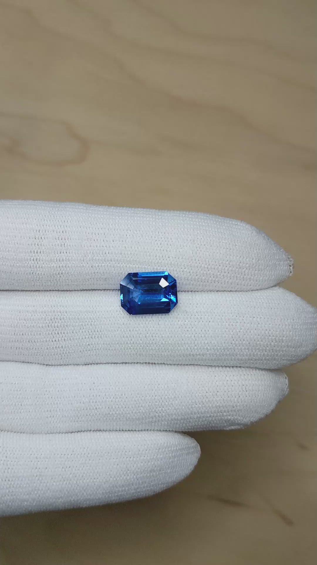 5.79 Ct. Blue Sapphire from Ceylon (Sri Lanka) Size Video