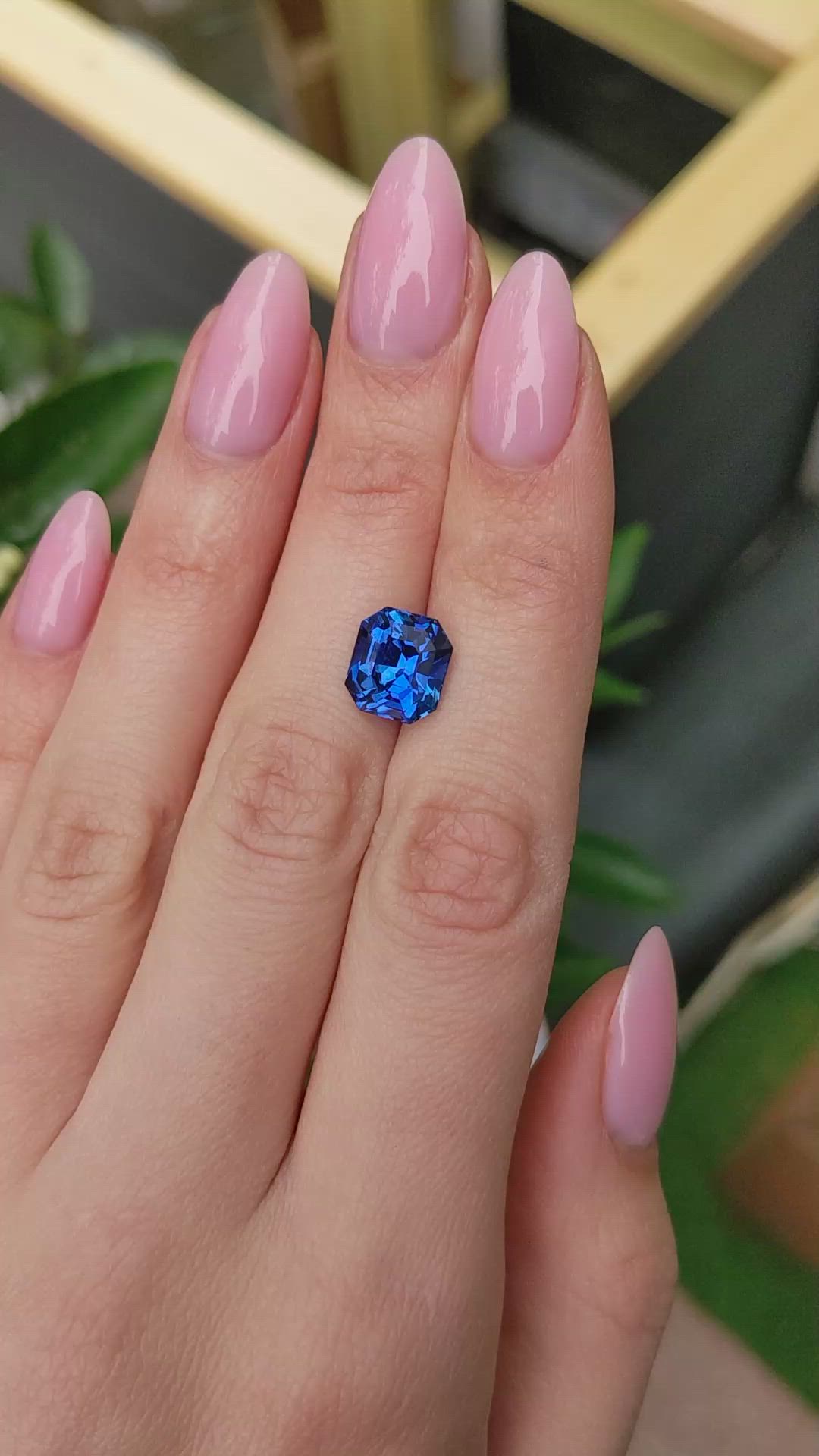 5.47 Ct. Blue Sapphire from Ceylon (Sri Lanka) Size Video