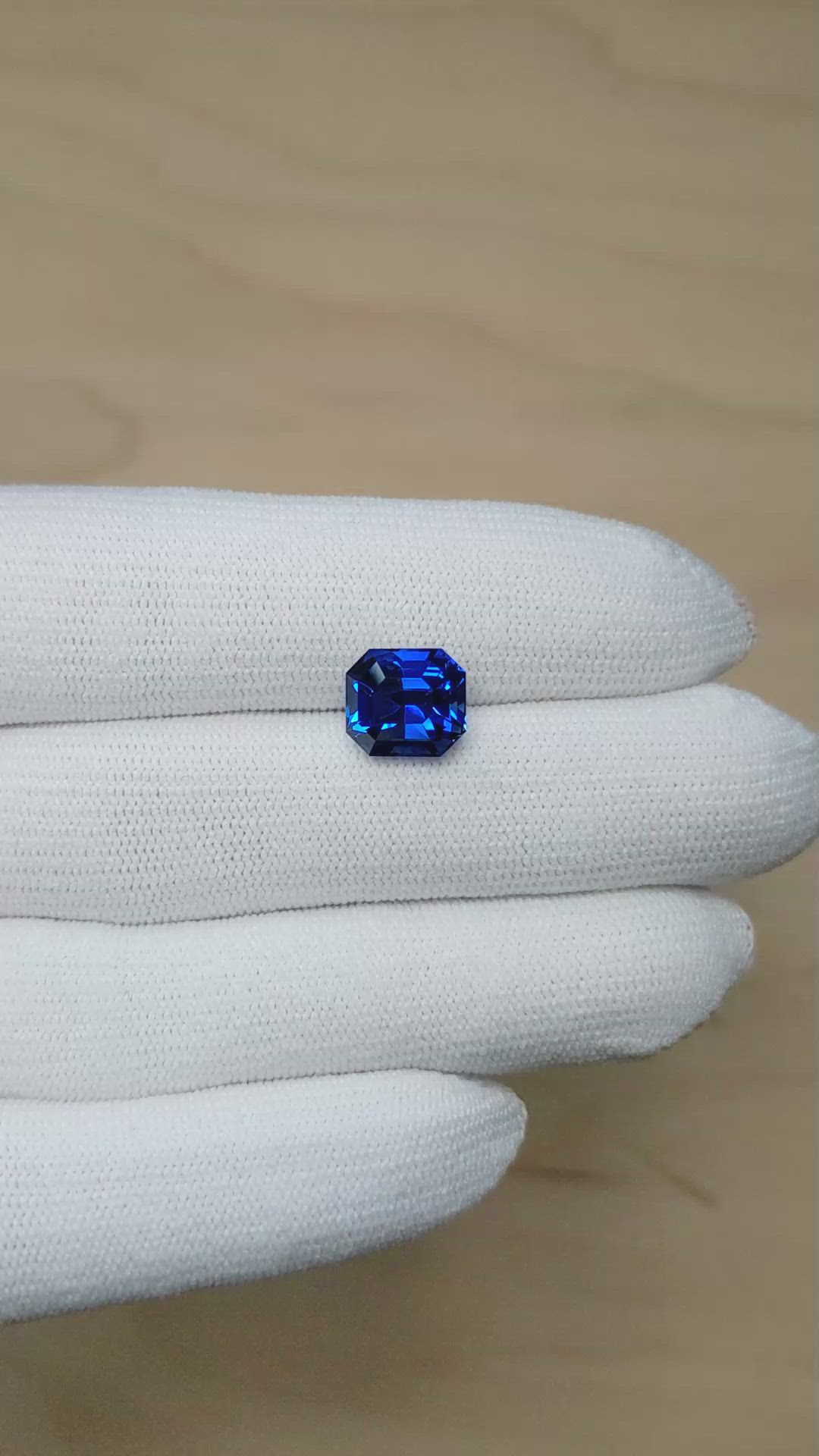 5.47 Ct. Blue Sapphire from Ceylon (Sri Lanka) Size Video