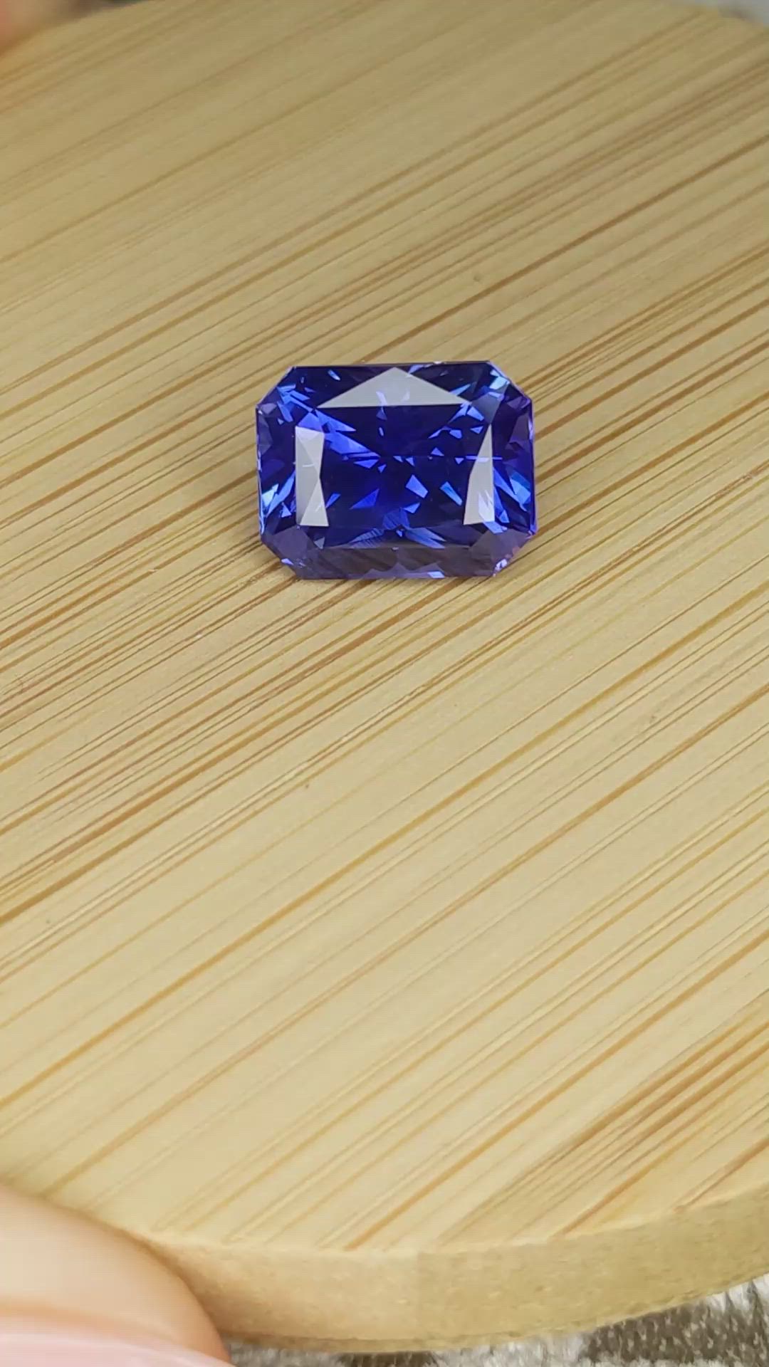 6.13 Ct. Blue Sapphire from Ceylon (Sri Lanka) Size Video