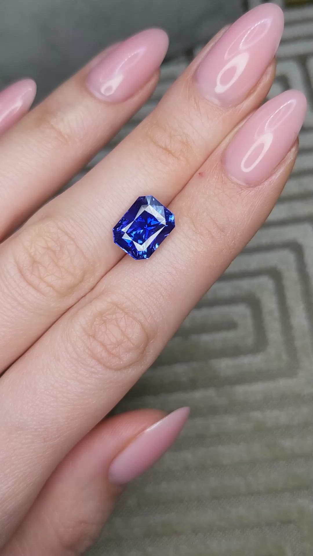 6.13 Ct. Blue Sapphire from Ceylon (Sri Lanka) Size Video