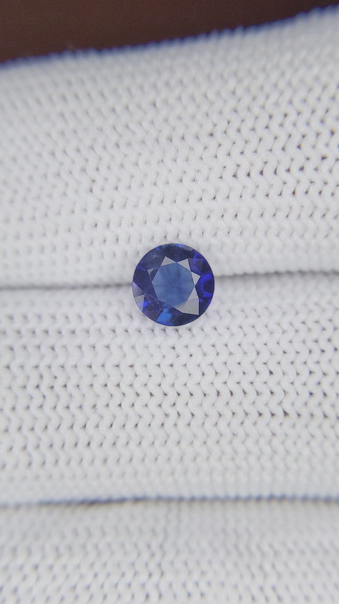 0.93 Ct. Blue Sapphire from Ceylon (Sri Lanka) Size Video