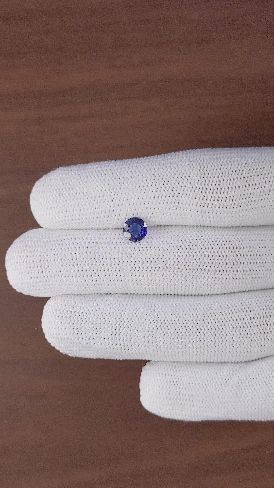 0.93 Ct. Blue Sapphire from Ceylon (Sri Lanka) Size Video