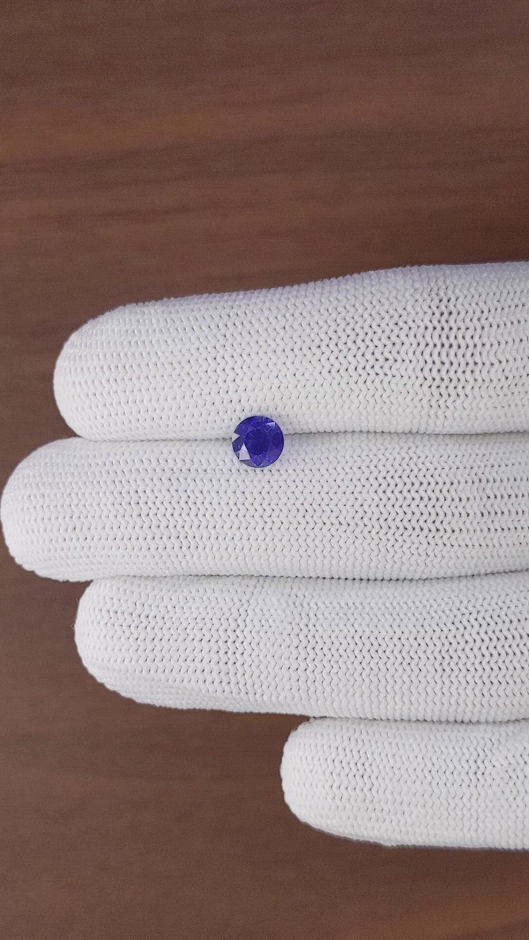 1.29 Ct. Blue Sapphire from Ceylon (Sri Lanka) Size Video