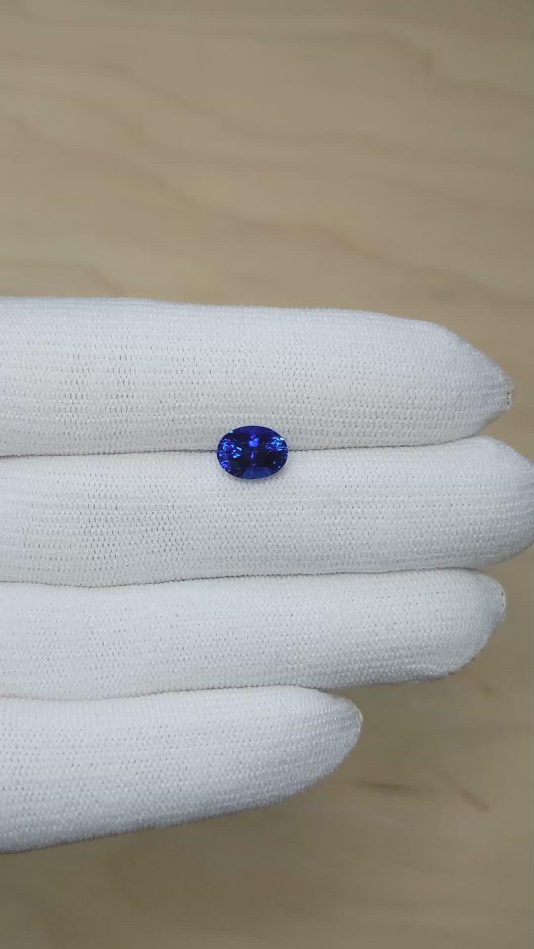 2.83 Ct. Blue Sapphire from Ceylon (Sri Lanka) Size Video